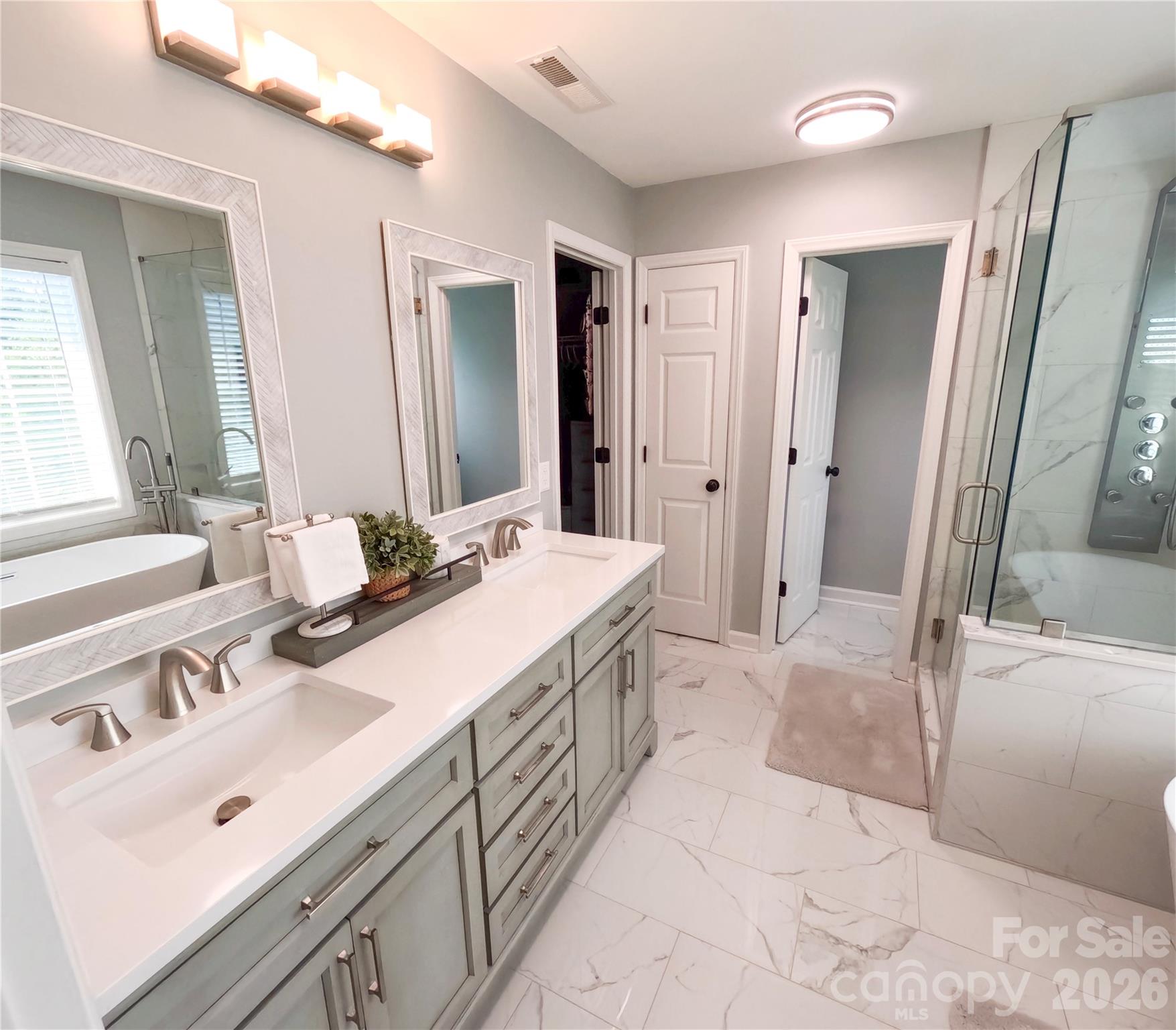 910 44th Avenue Court 112/38-104 Property Photo 25