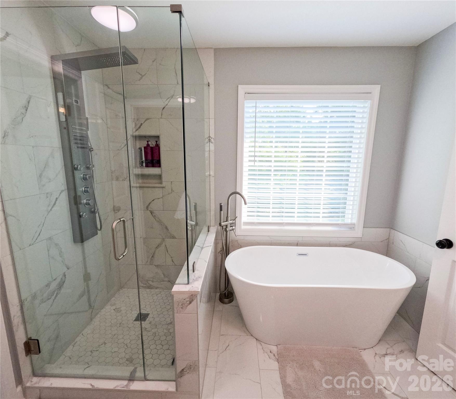 910 44th Avenue Court 112/38-104 Property Photo 27