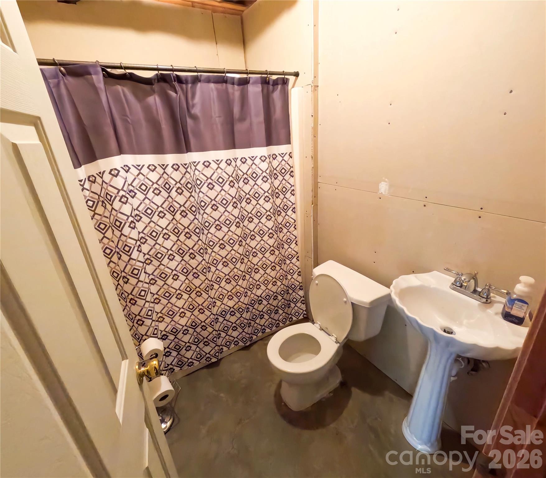 910 44th Avenue Court 112/38-104 Property Photo 39