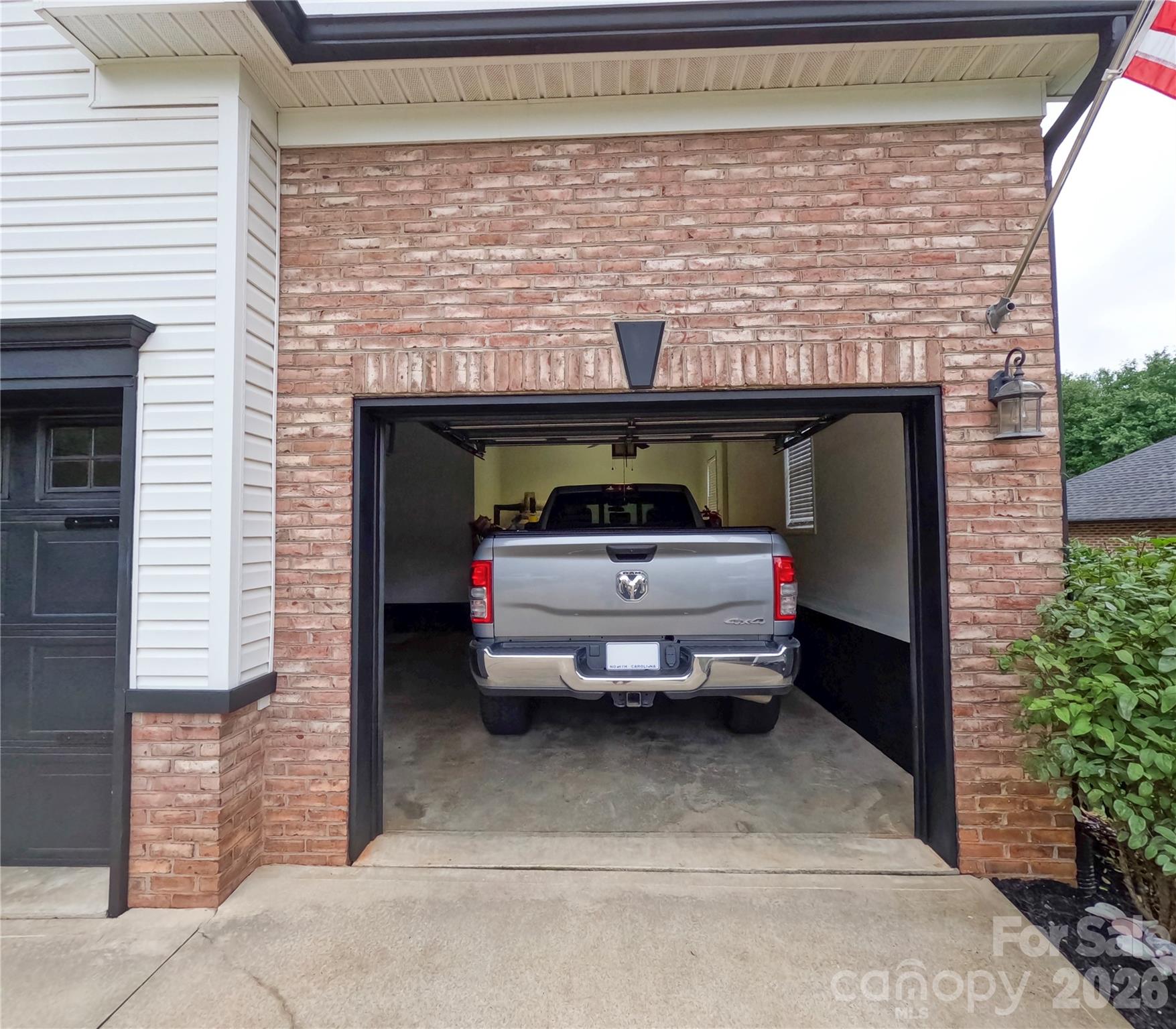 910 44th Avenue Court 112/38-104 Property Photo 44