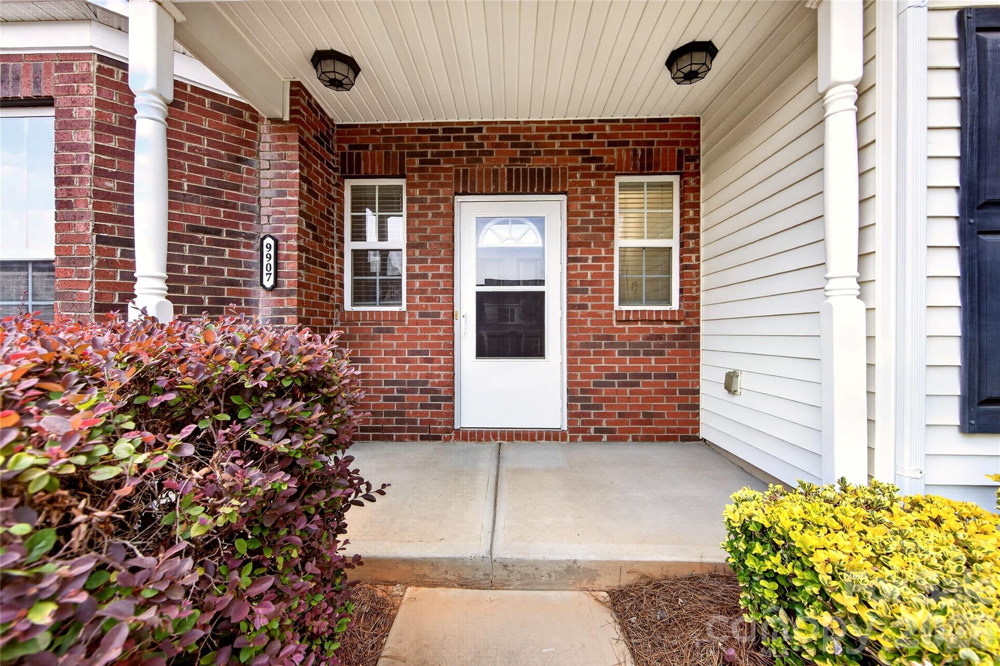 9907 Porta Ferry Drive Property Photo 3