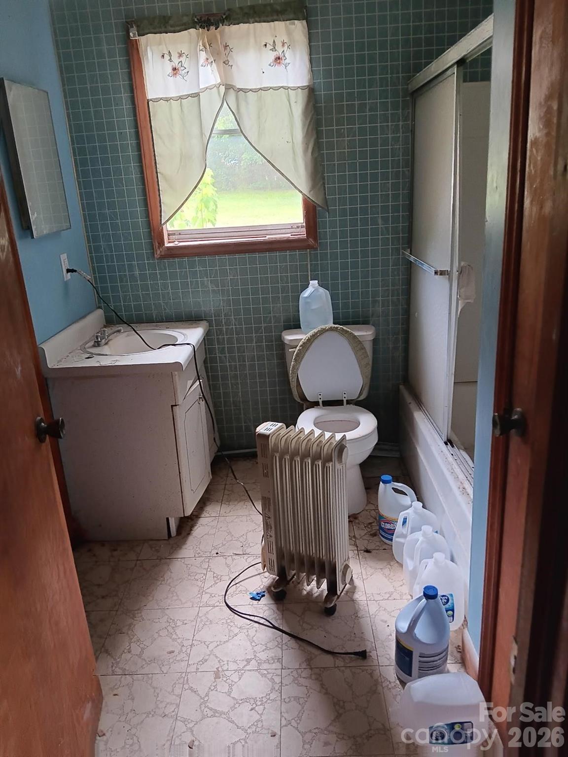 303 Lily Street Property Photo 13