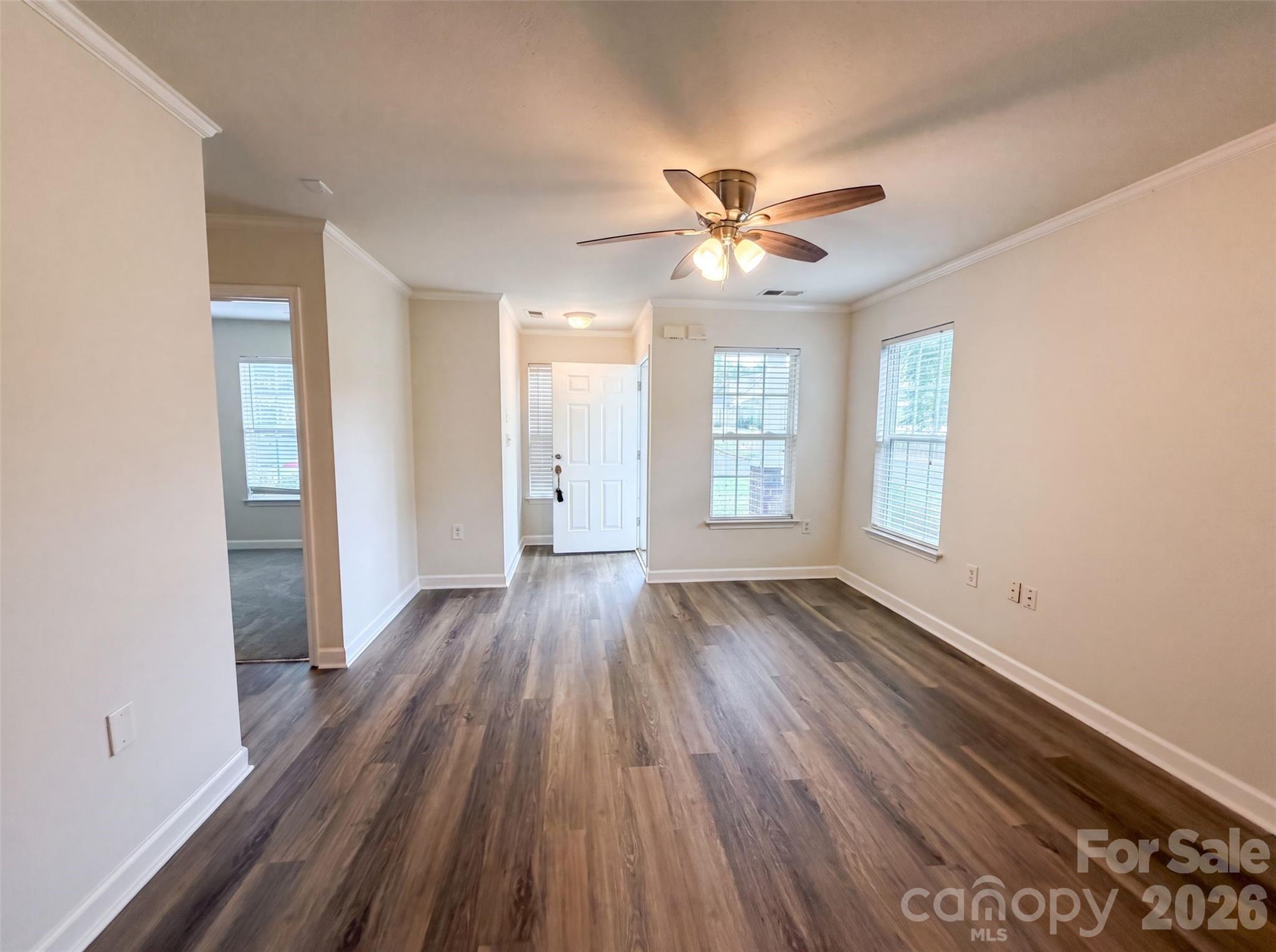 946 Olde Towne Way Property Photo 6