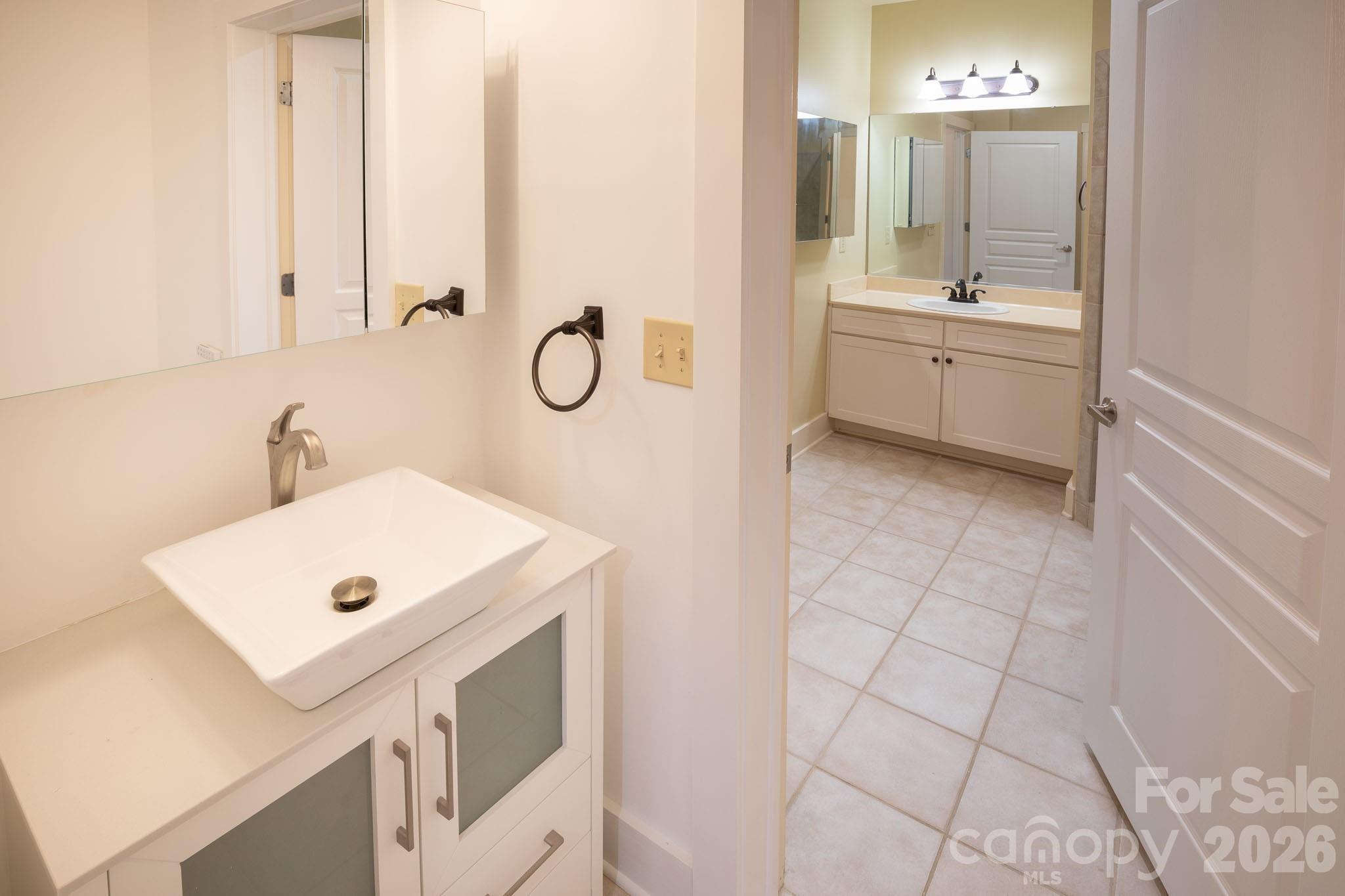 9 Kenilworth Knoll 207 Property Photo 10