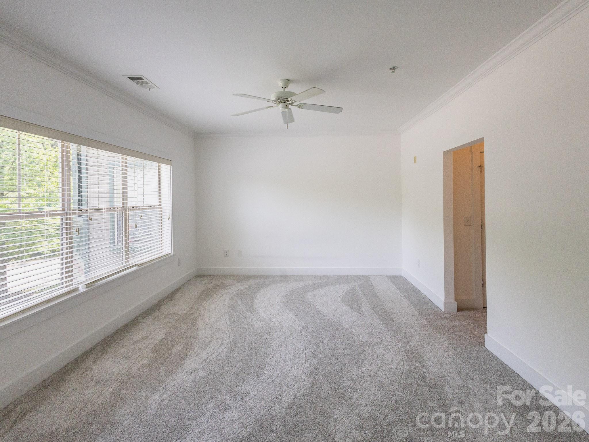 9 Kenilworth Knoll 207 Property Photo 13