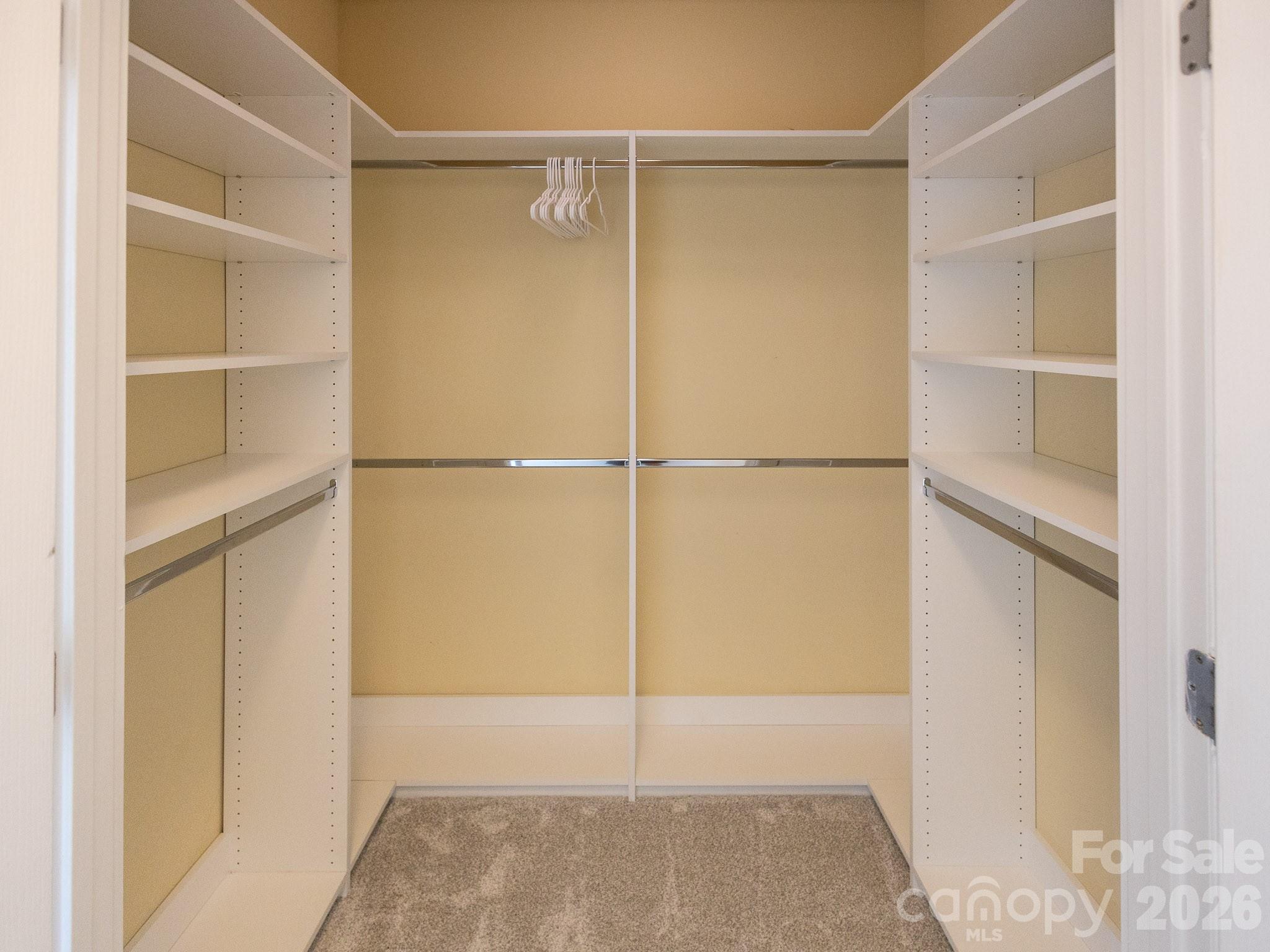 9 Kenilworth Knoll 207 Property Photo 15