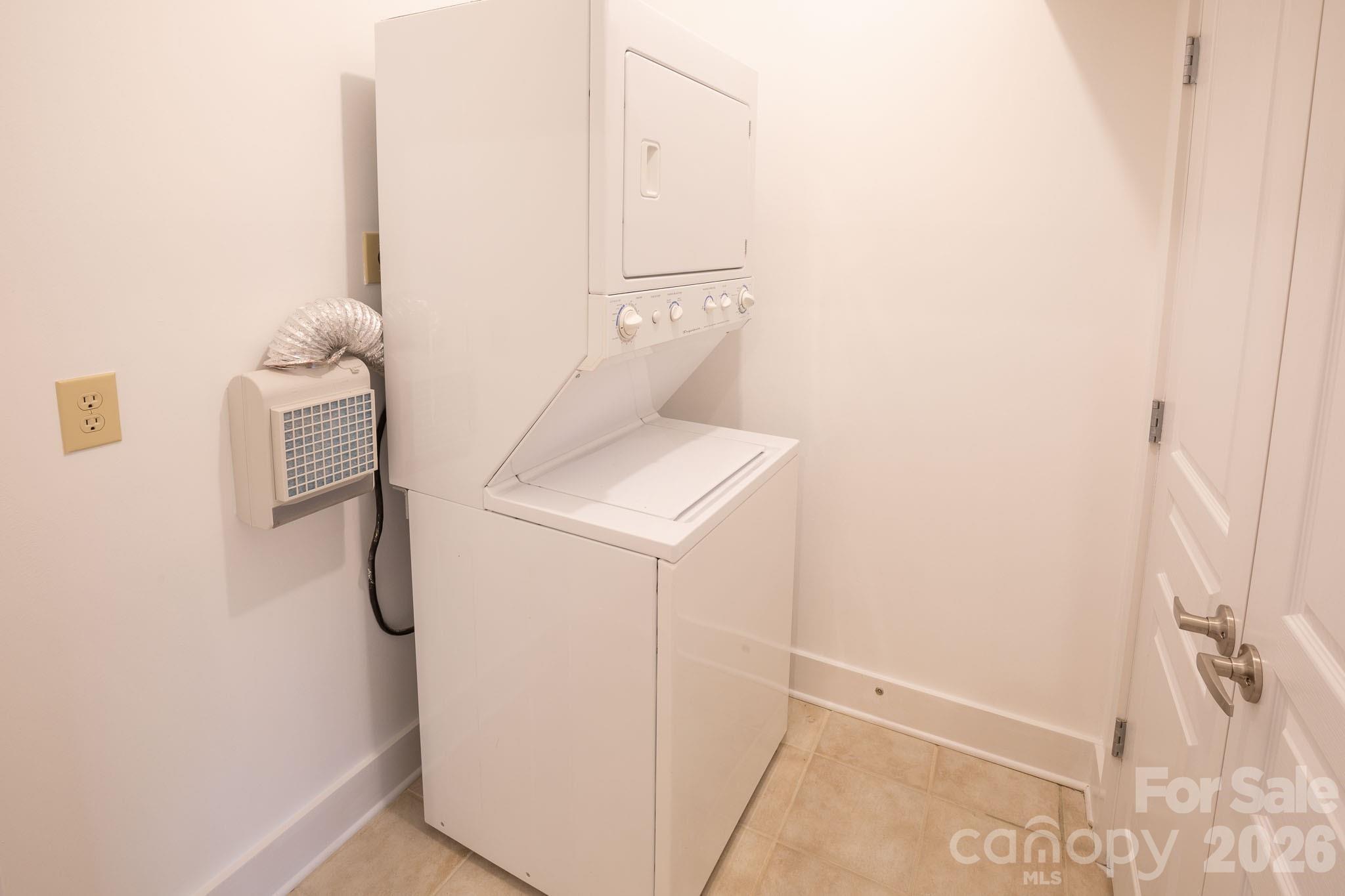 9 Kenilworth Knoll 207 Property Photo 19
