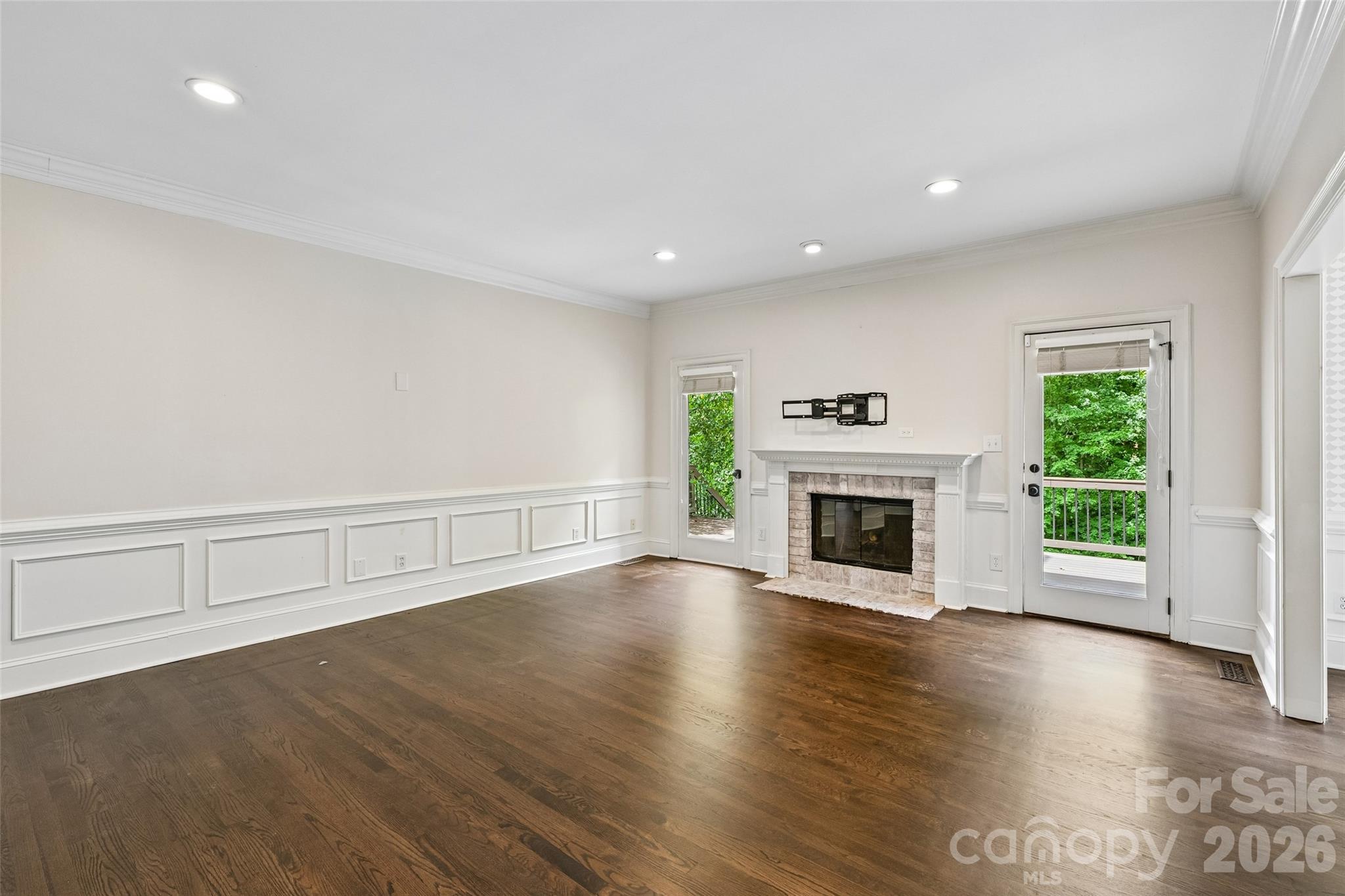 5609 Camilla Drive Property Photo 12
