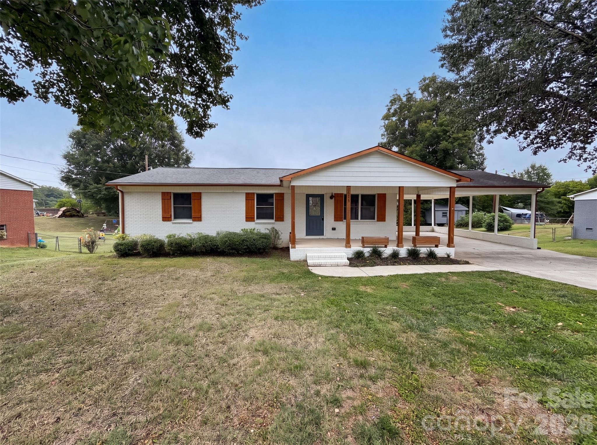 123 Rowe Street Property Photo 1