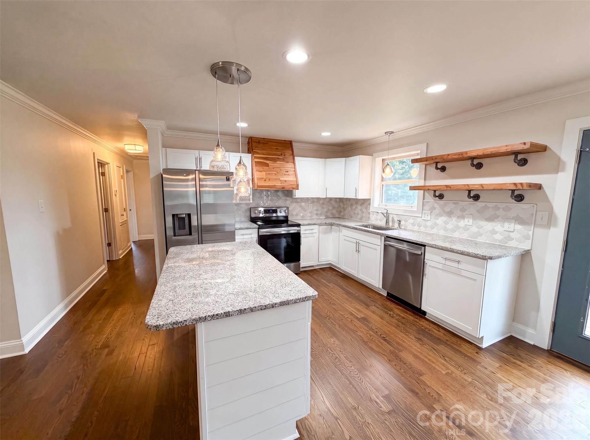 123 Rowe Street Property Photo 2