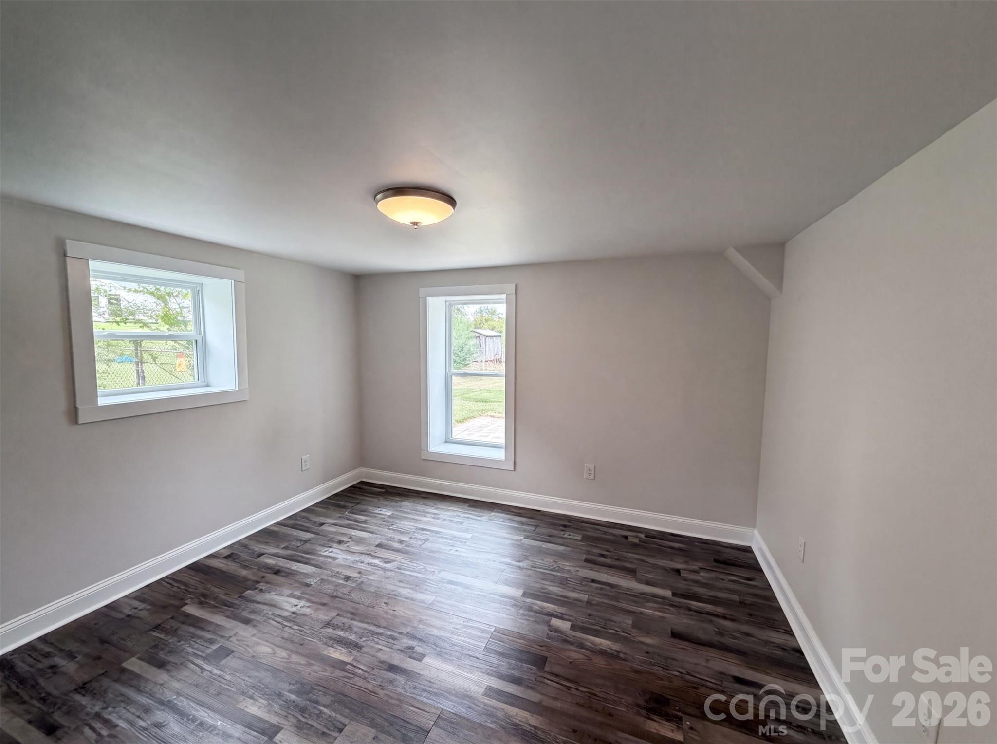 123 Rowe Street Property Photo 9