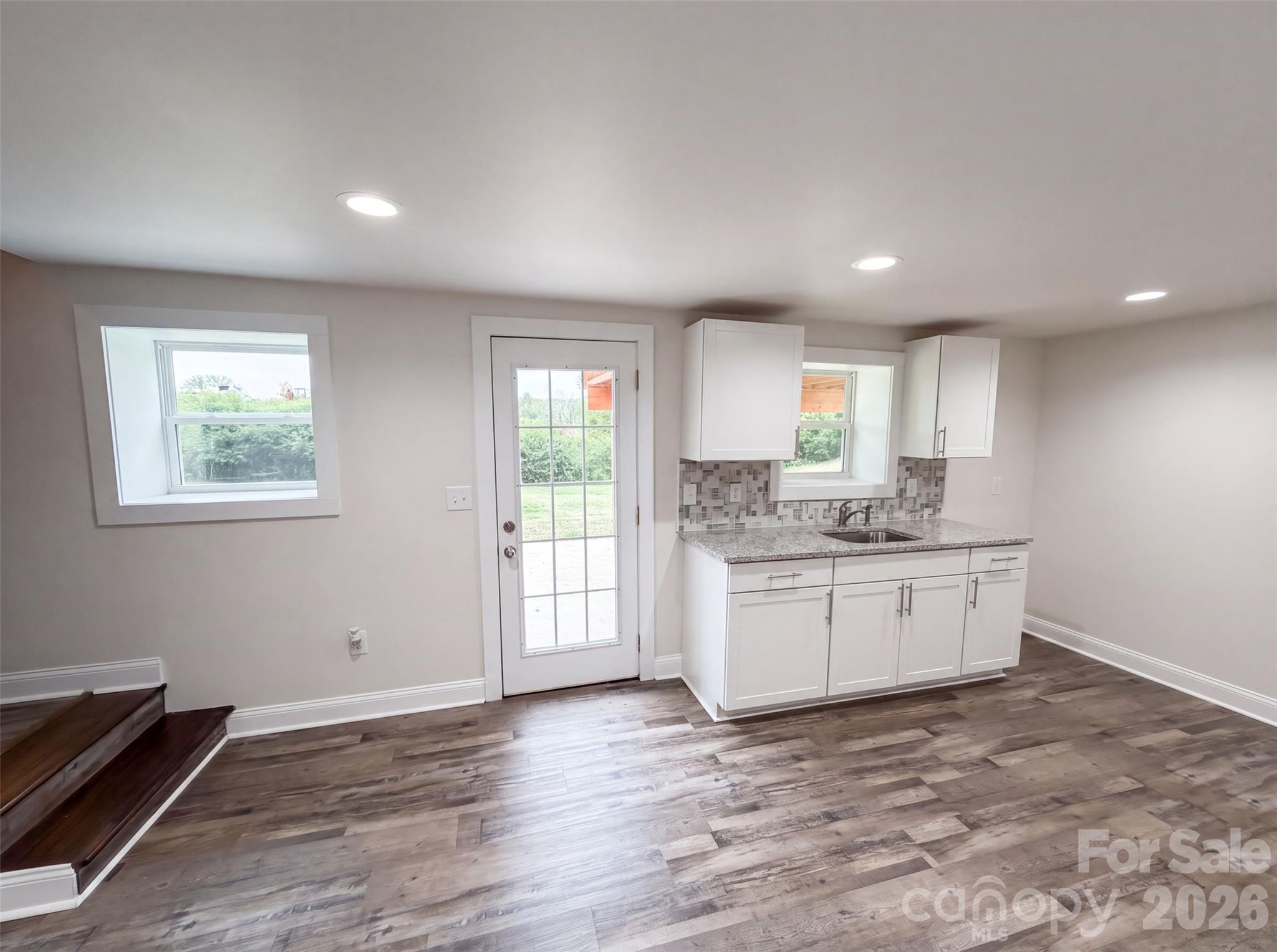 123 Rowe Street Property Photo 14