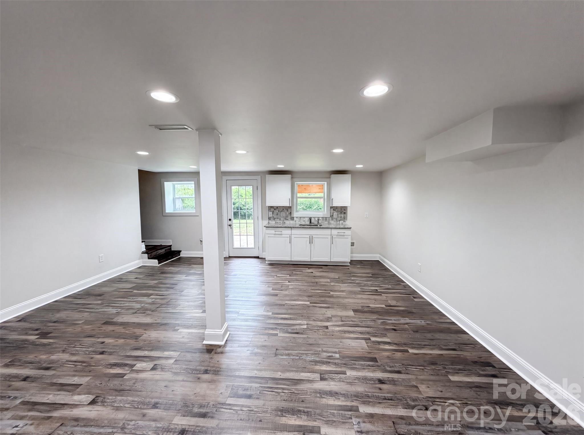 123 Rowe Street Property Photo 16