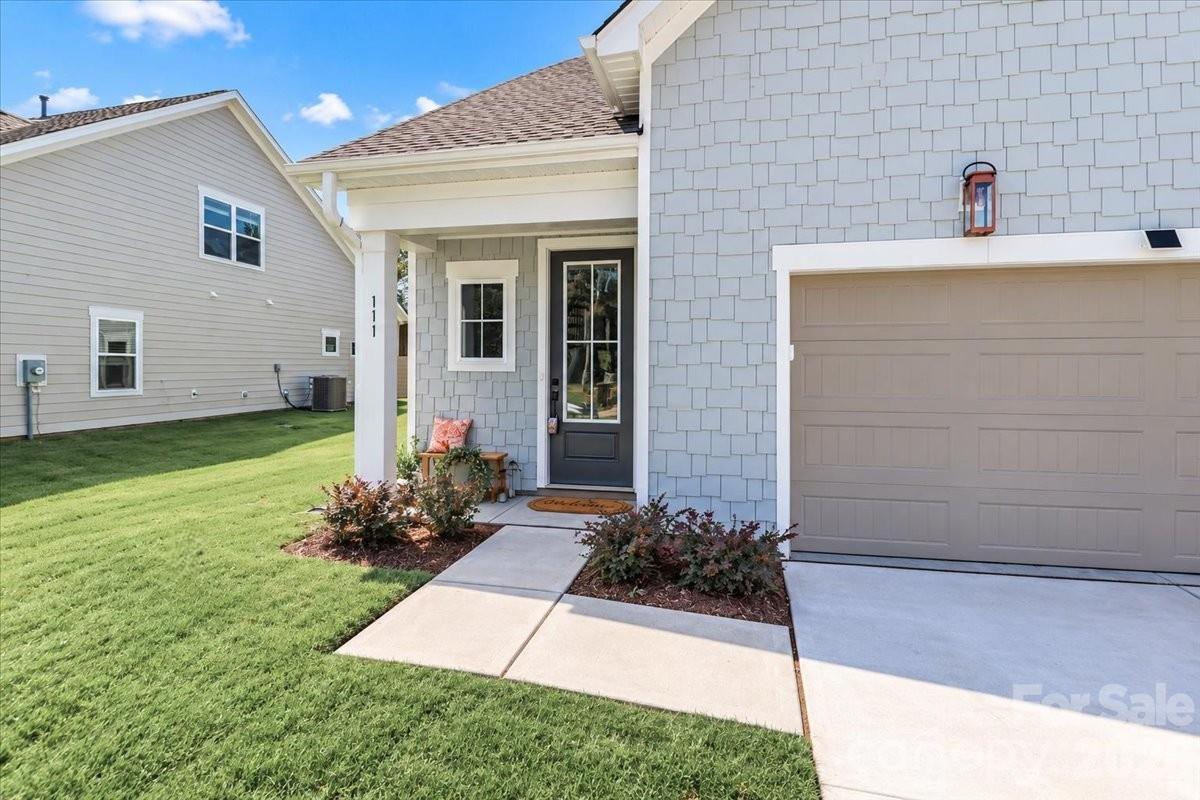 111 Honeycomb Court Property Photo 3