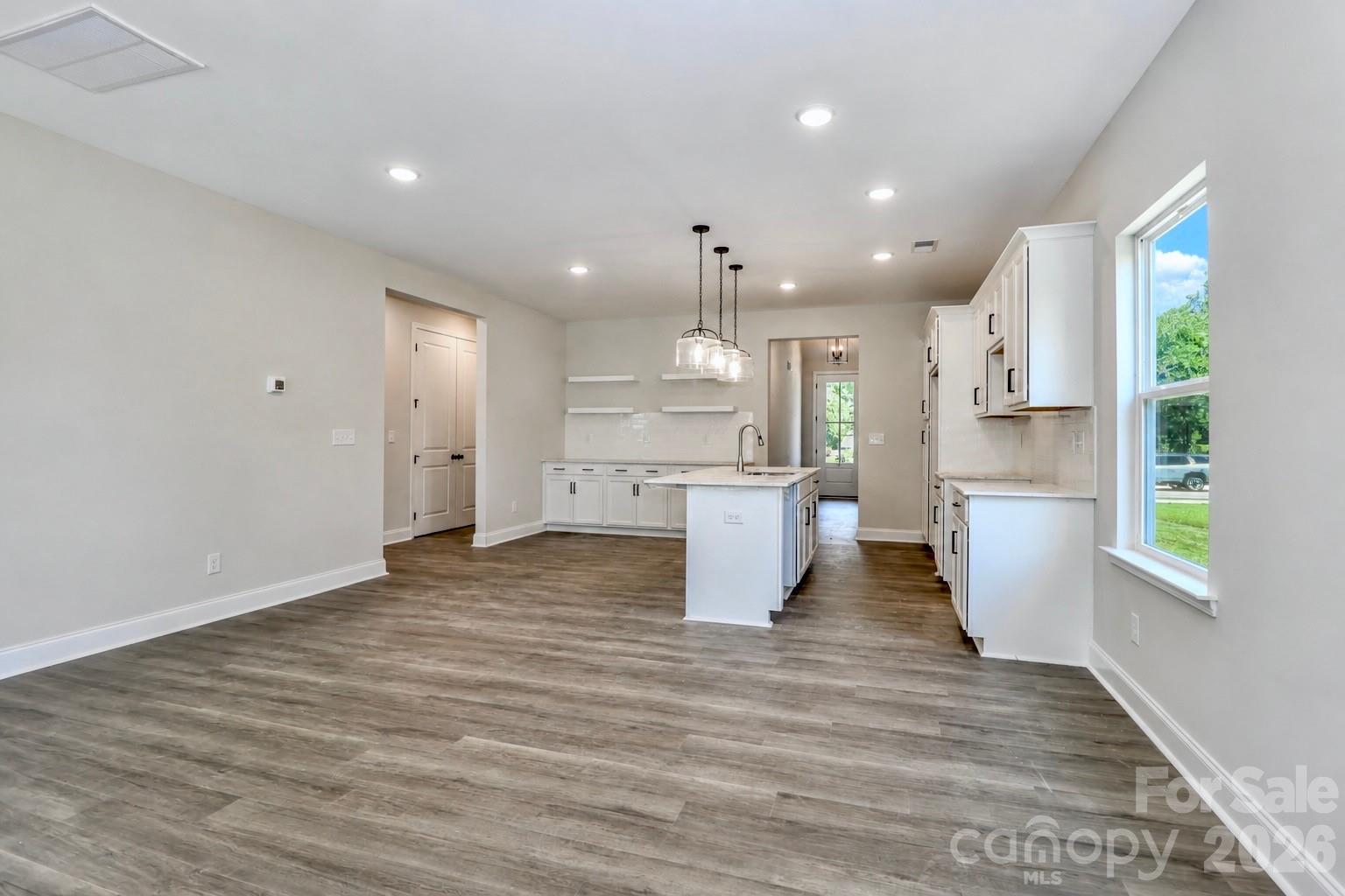 111 Honeycomb Court Property Photo 4