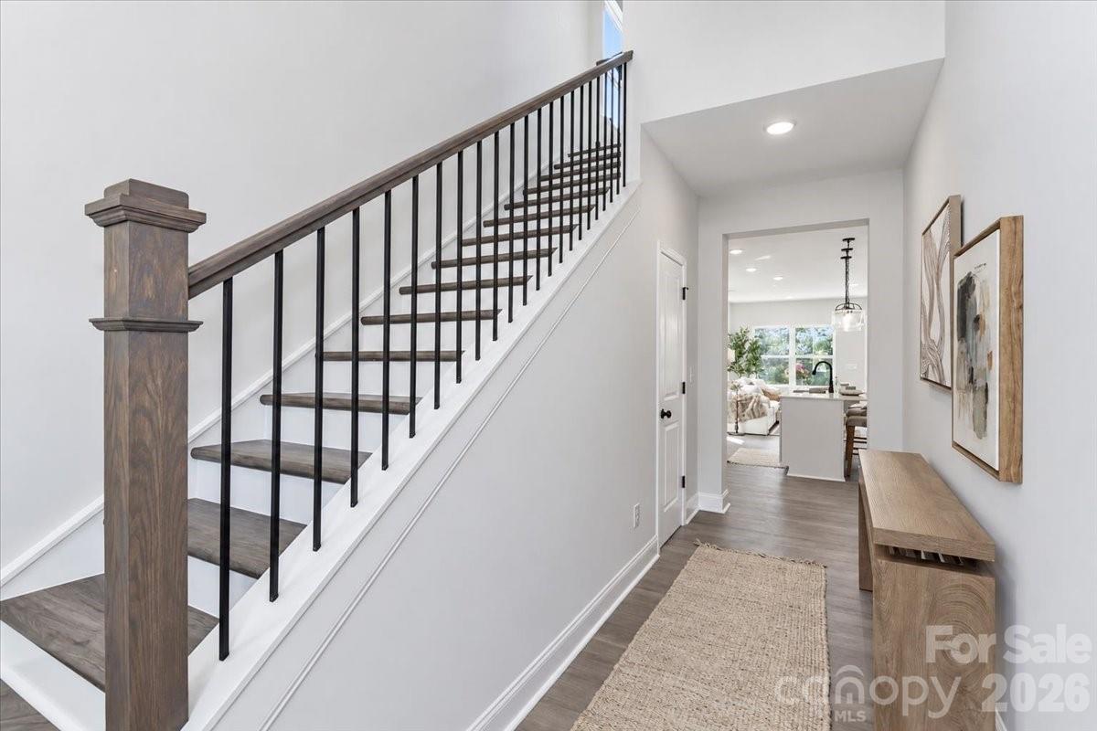 111 Honeycomb Court Property Photo 5