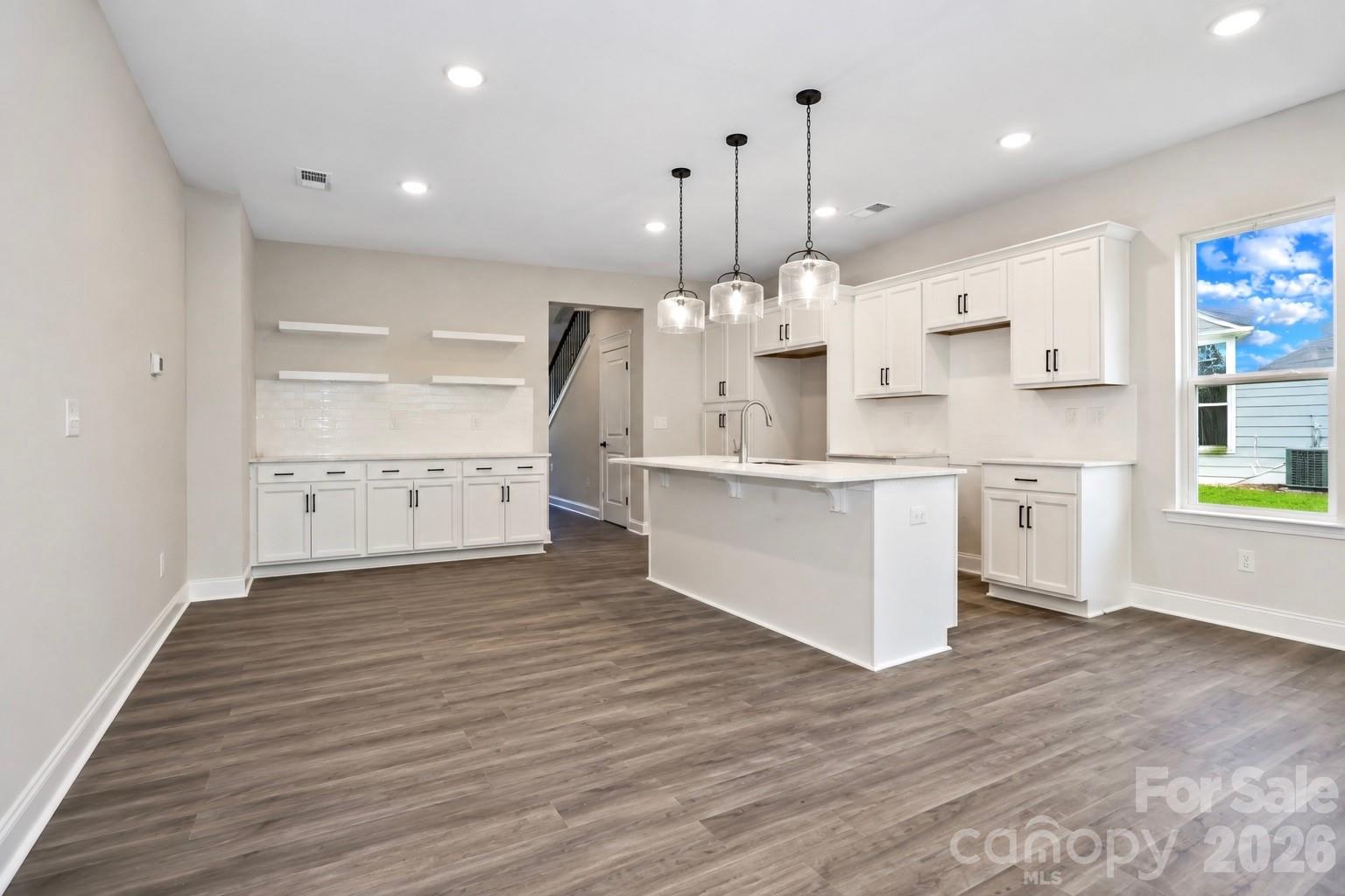 111 Honeycomb Court Property Photo 6