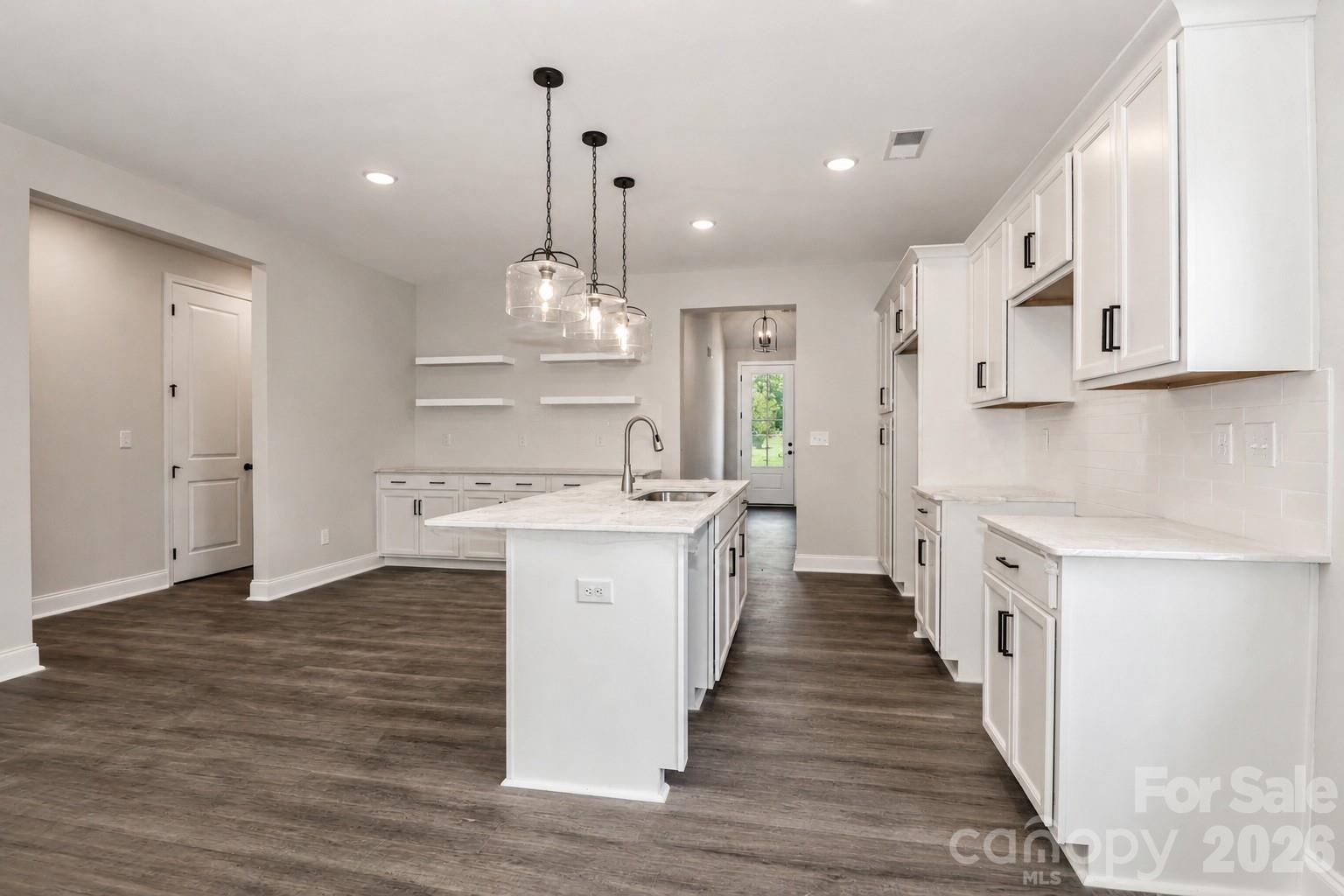 111 Honeycomb Court Property Photo 7