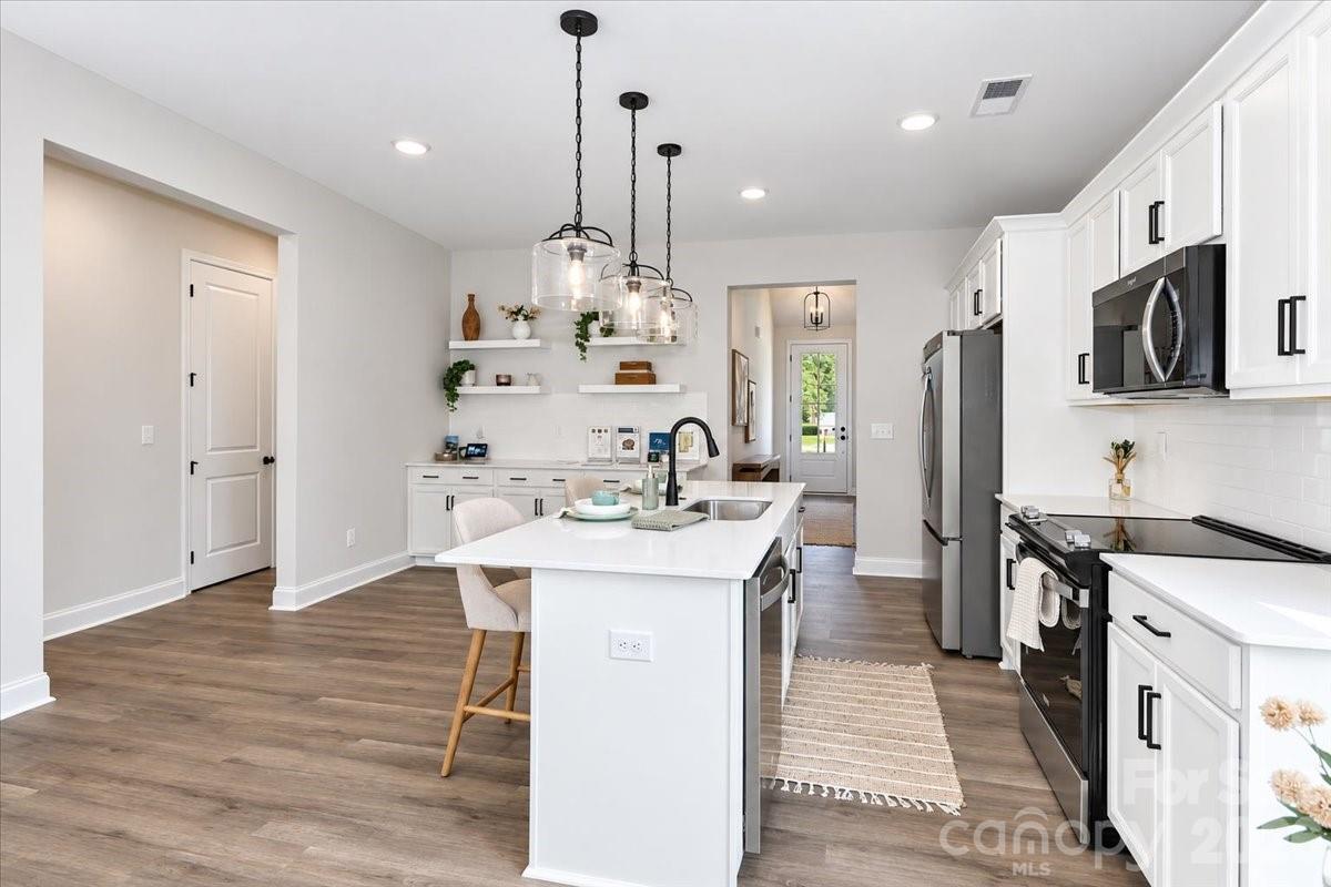 111 Honeycomb Court Property Photo 9