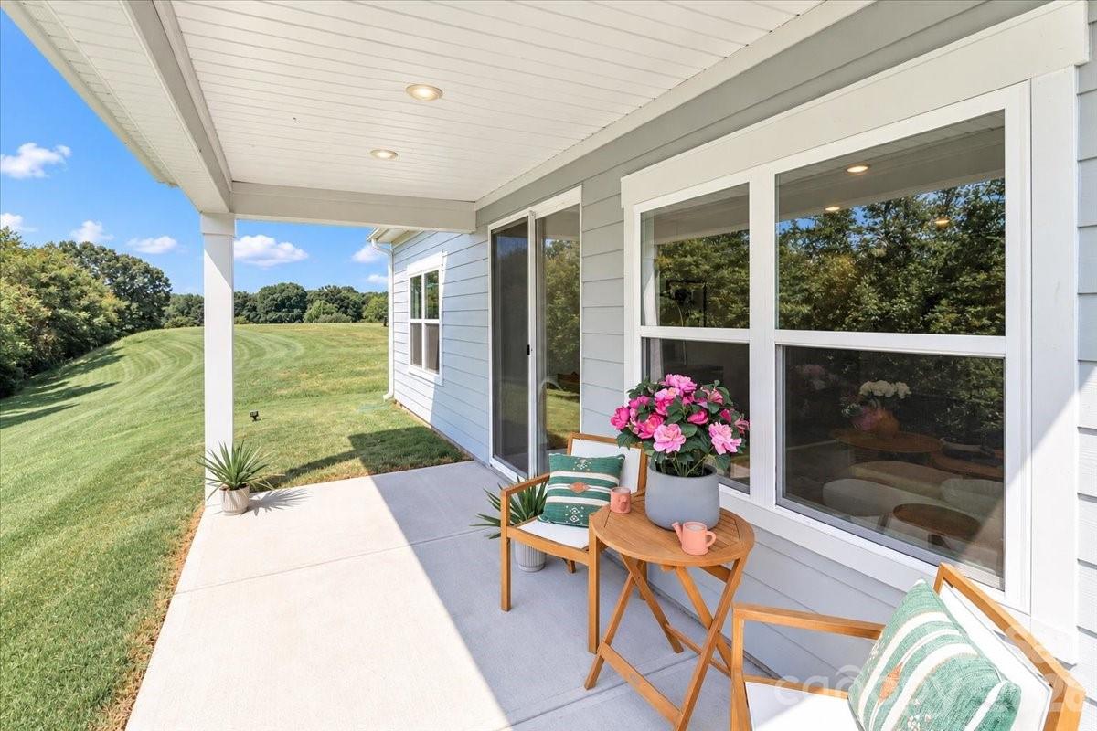 111 Honeycomb Court Property Photo 35