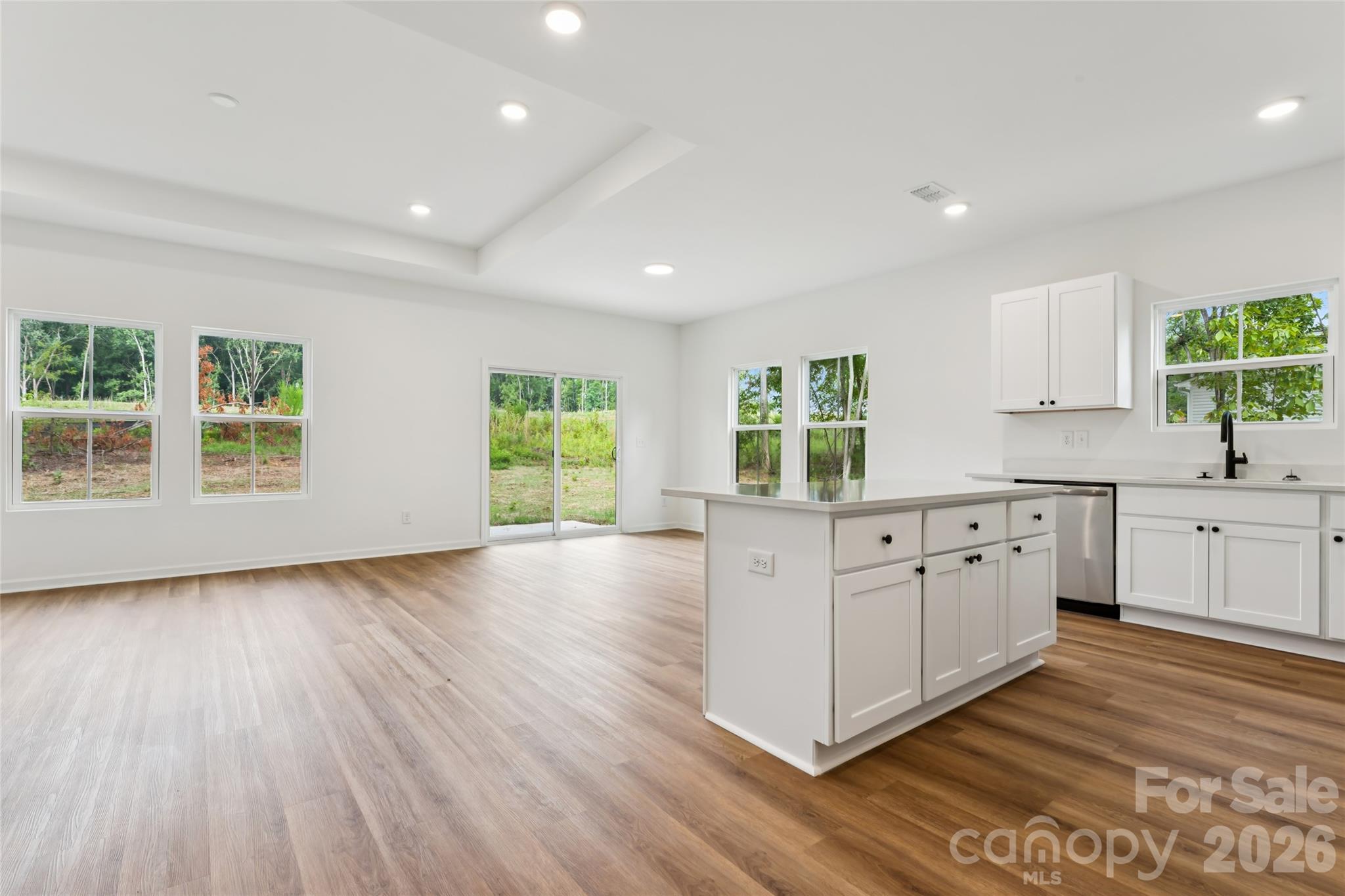 1004 Oak Hill Drive Property Photo 11