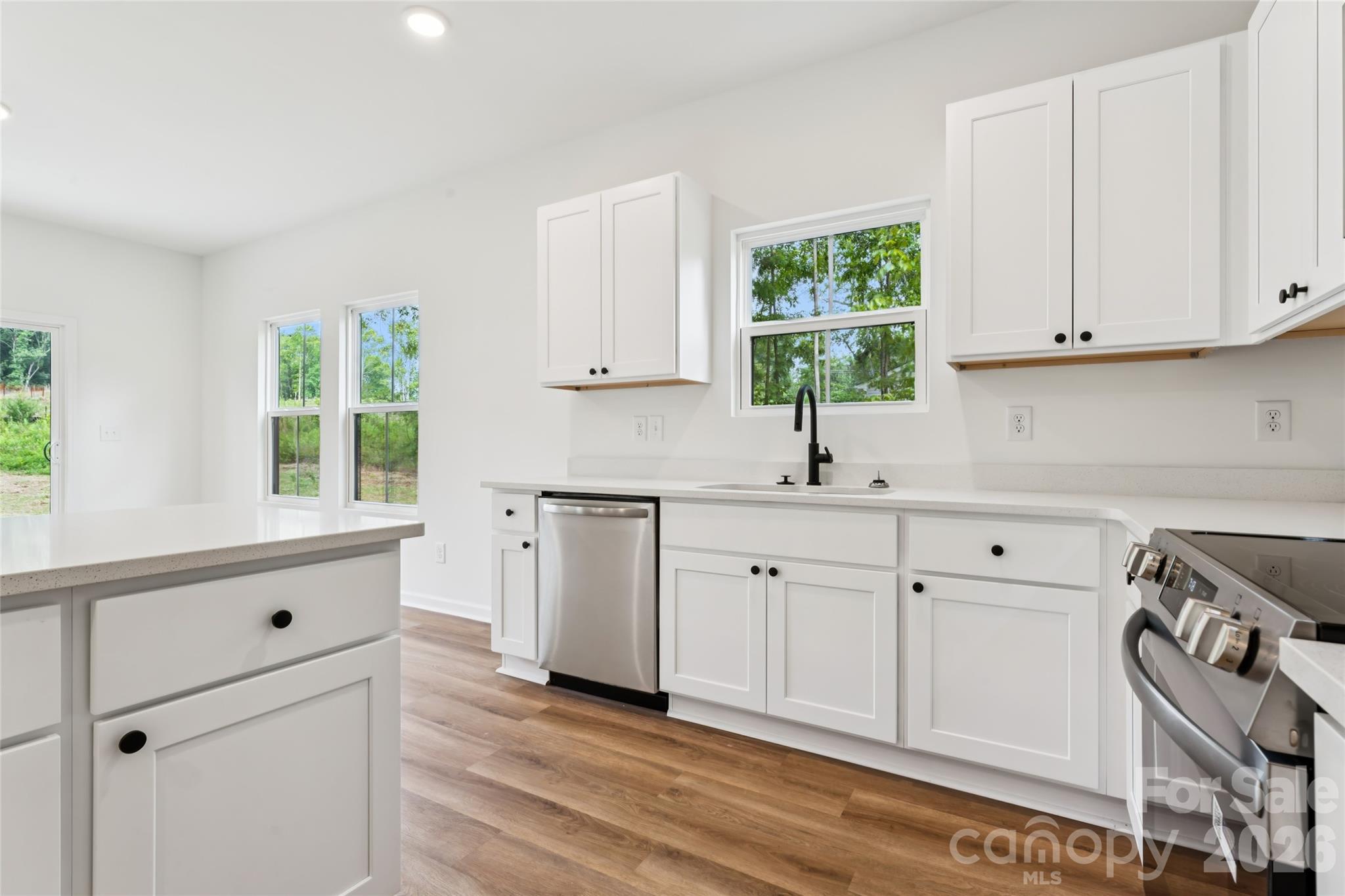 1004 Oak Hill Drive Property Photo 13
