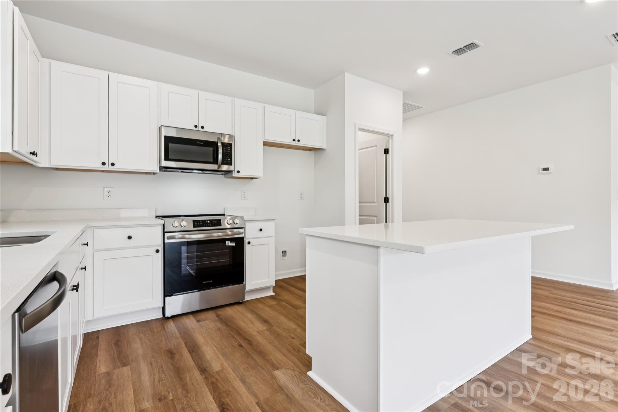 1004 Oak Hill Drive Property Photo 16