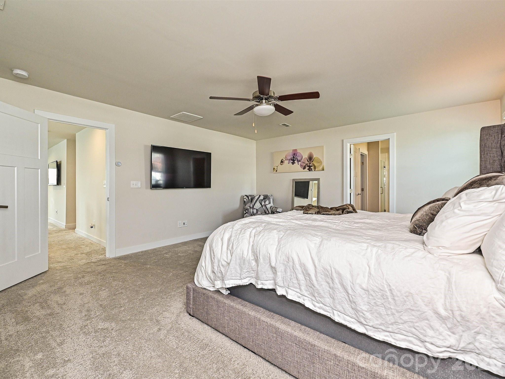10016 Bowtie Lane Property Photo 22