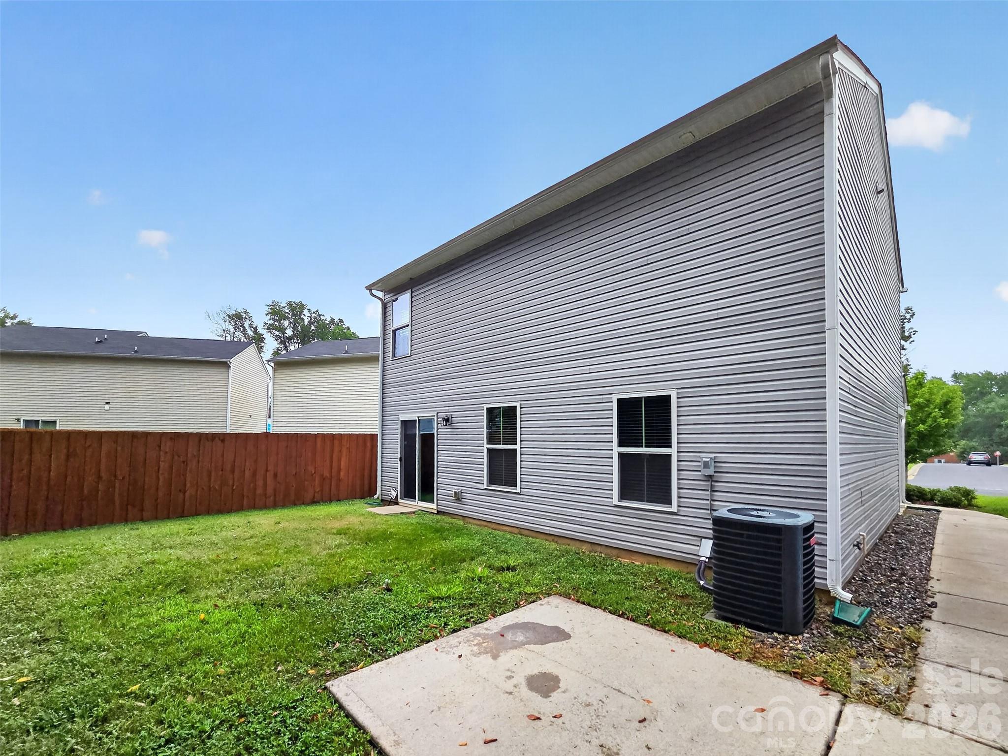 1648 Hooper Court Property Photo 33