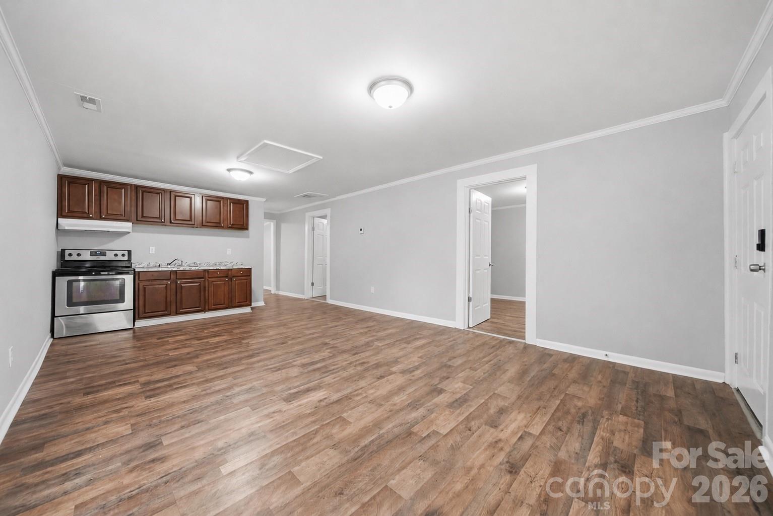 411 Orange Street 42 Property Photo 6