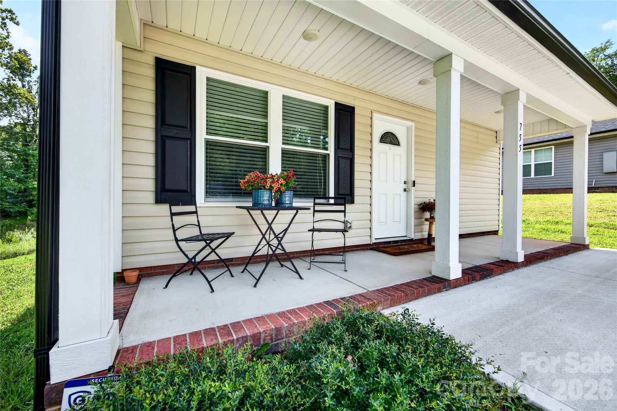 755 Bradley Street Property Photo 4