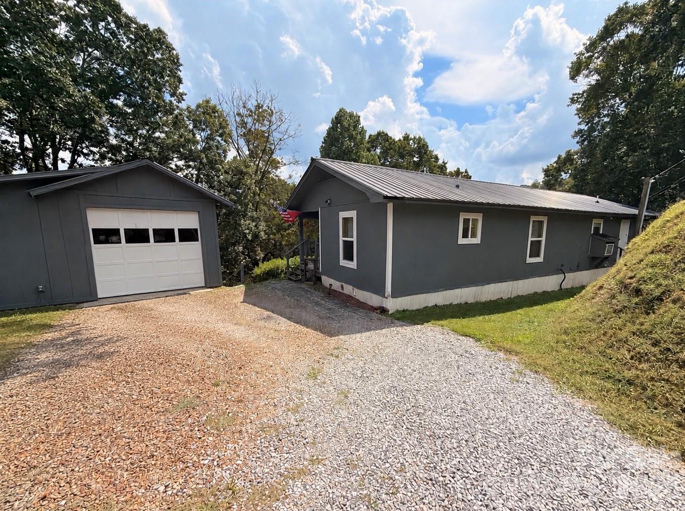 139 N Ridge Drive Property Photo 1