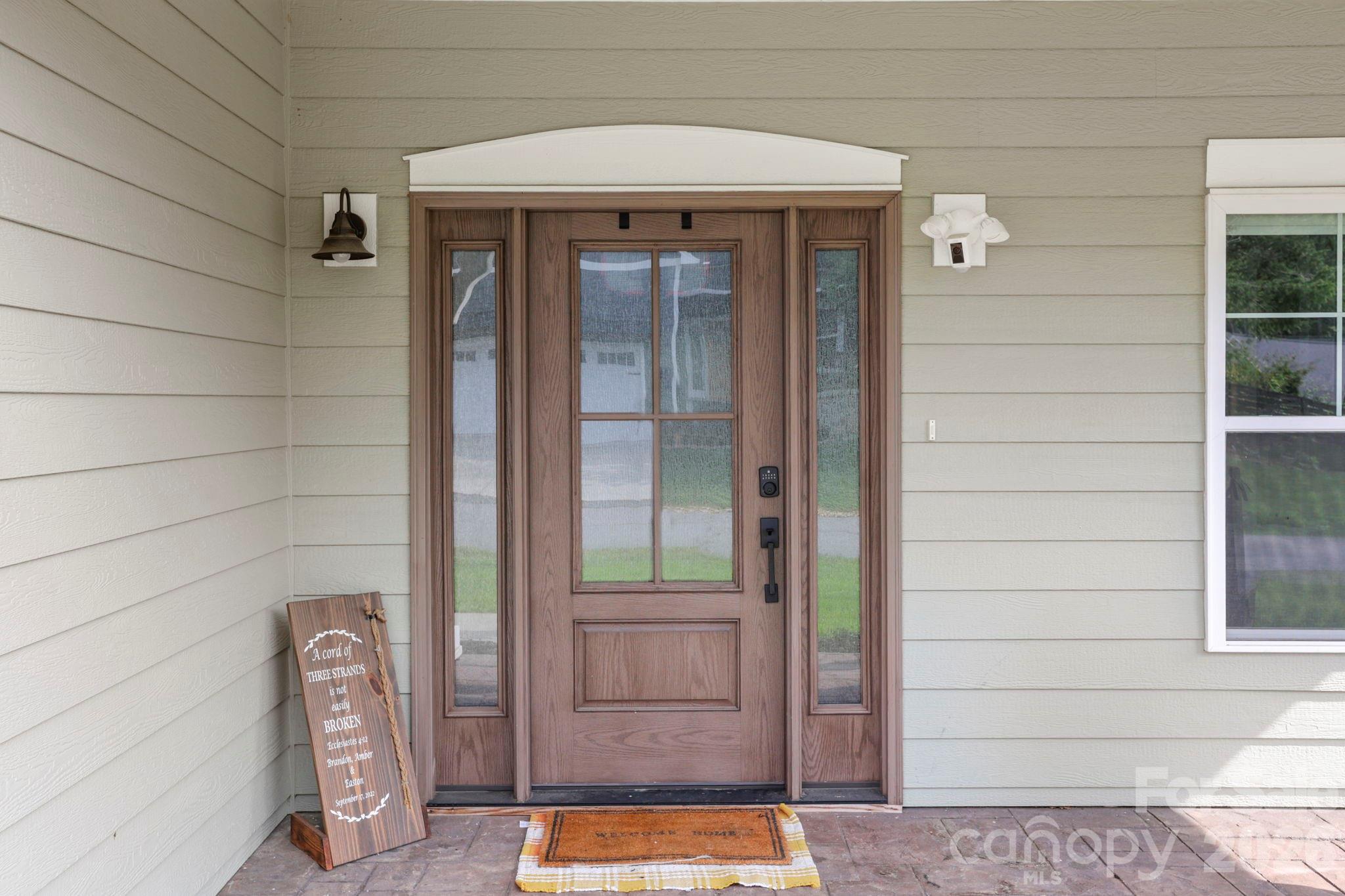8 Vedder Way Property Photo 5