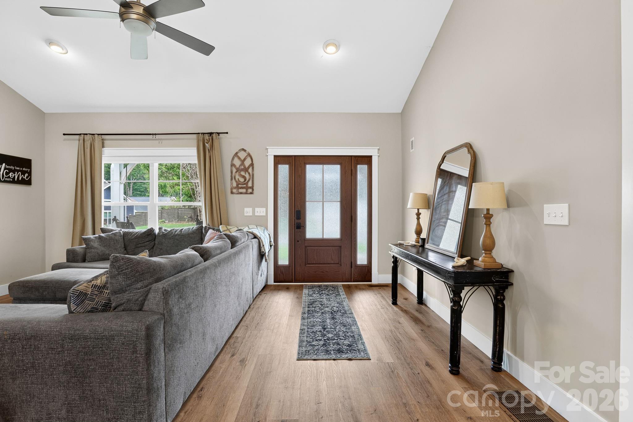 8 Vedder Way Property Photo 6