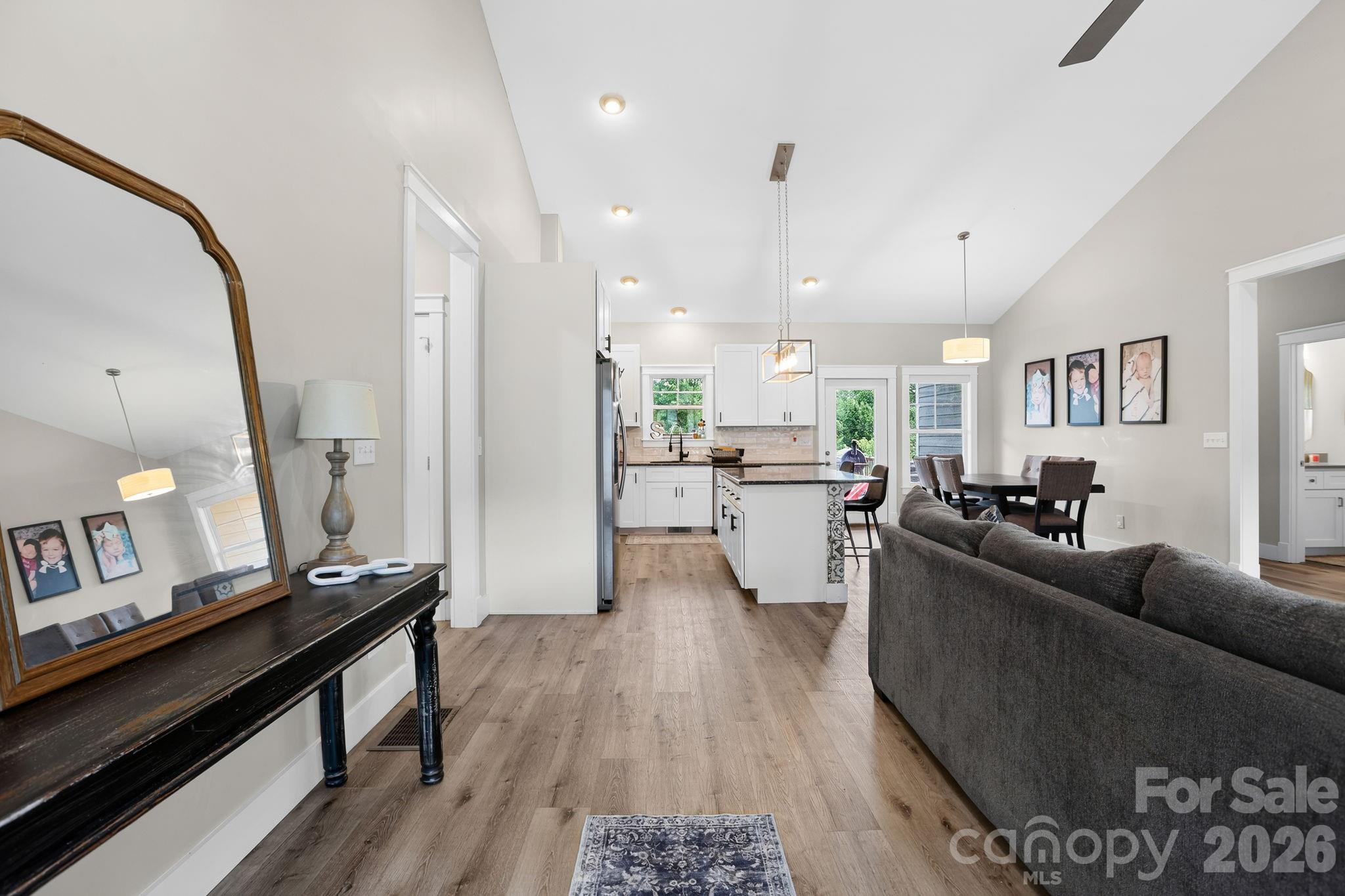 8 Vedder Way Property Photo 10