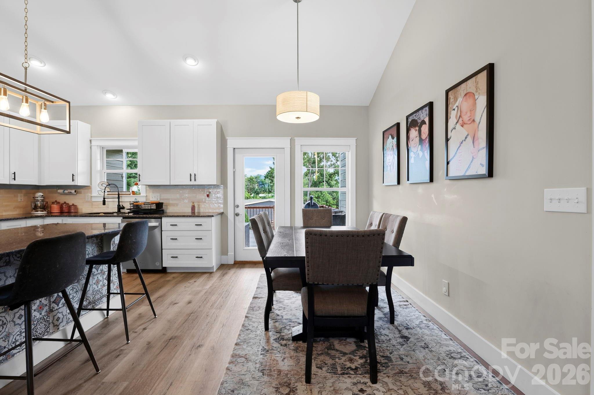 8 Vedder Way Property Photo 15