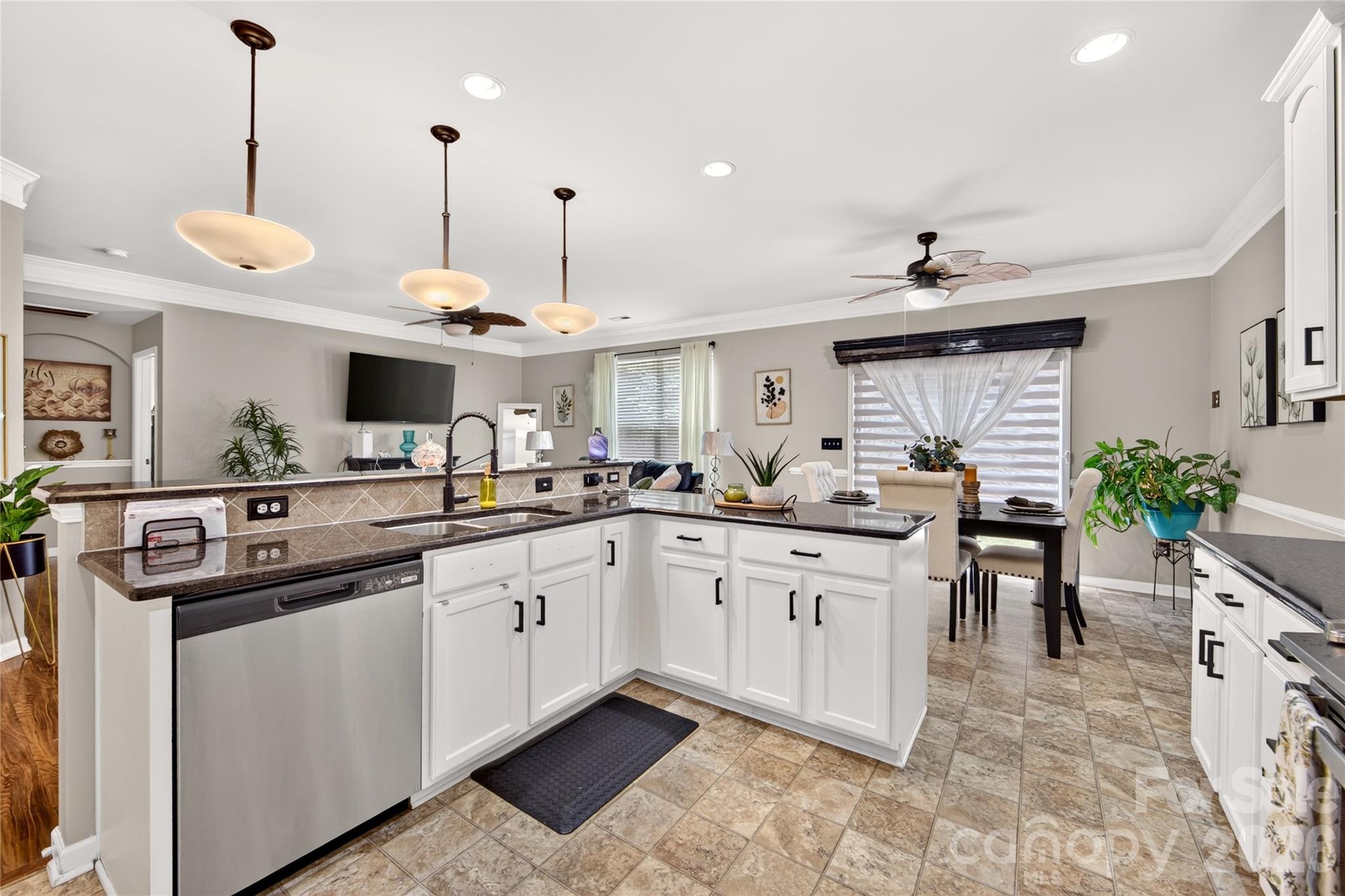 424 Anvil Draw Place Property Photo 19