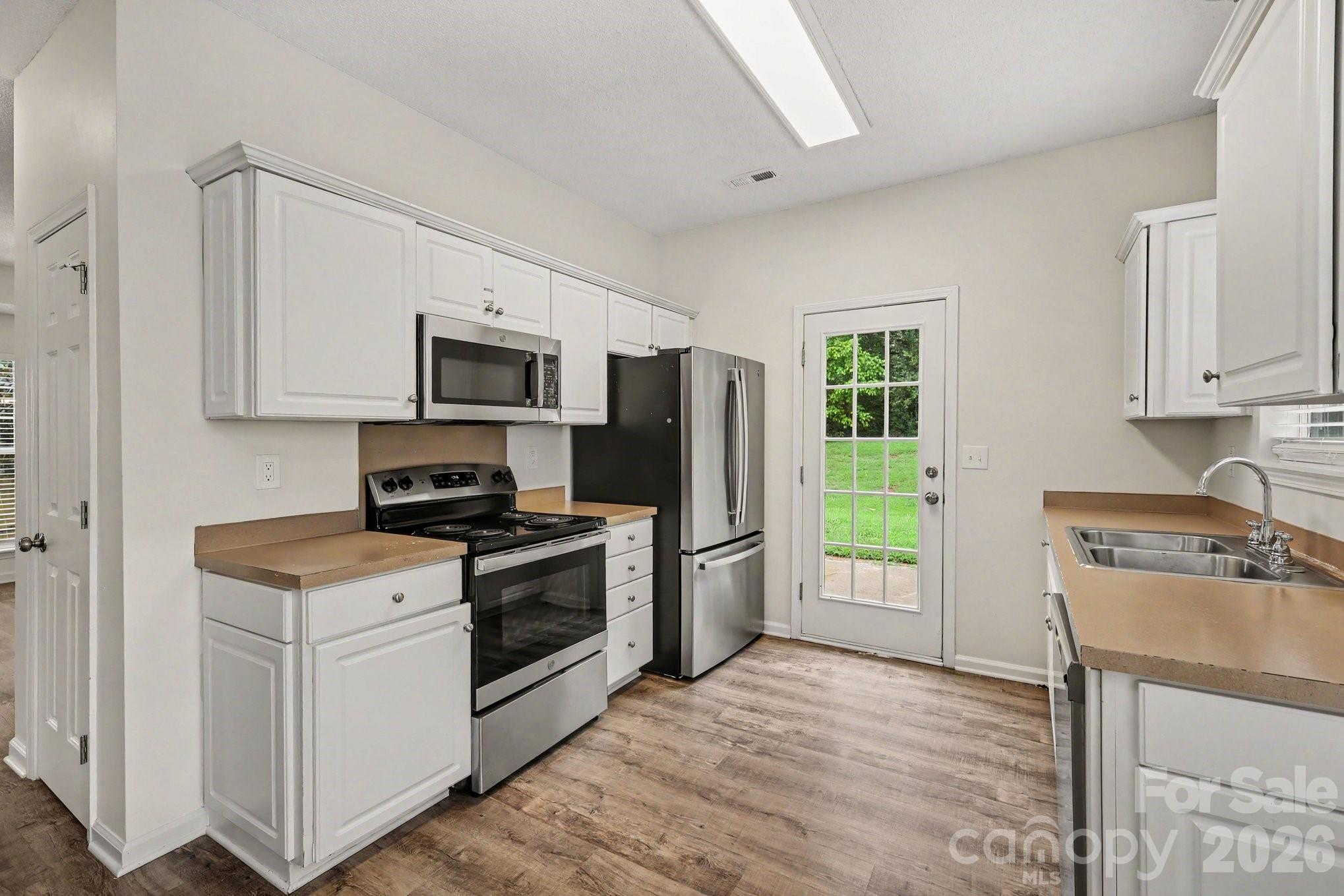 16034 Farmall Drive Property Photo 11