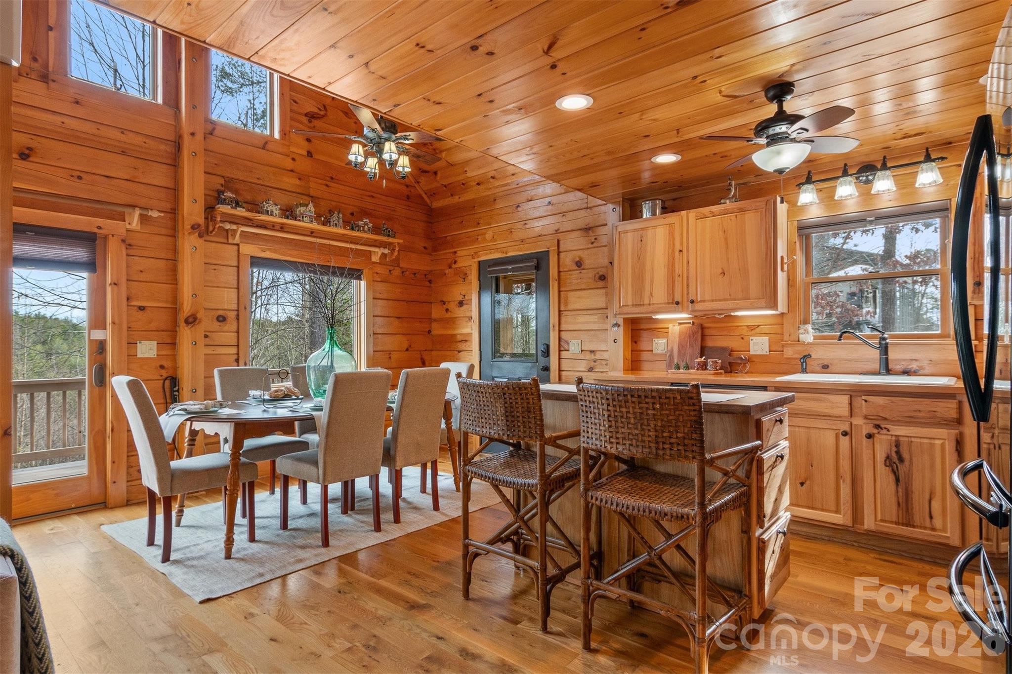 2257 Quiet Creek Lane Property Photo 9