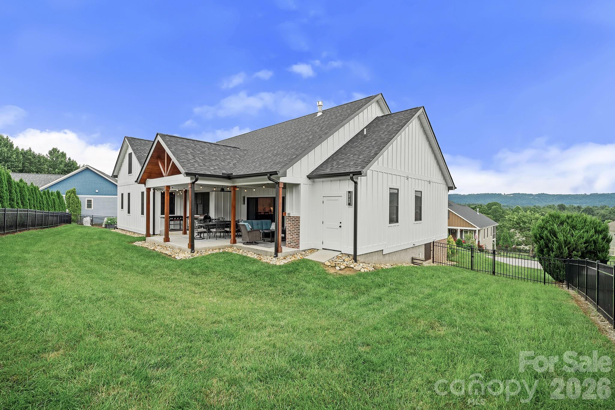 559 Blacksmith Run Drive Property Photo 33