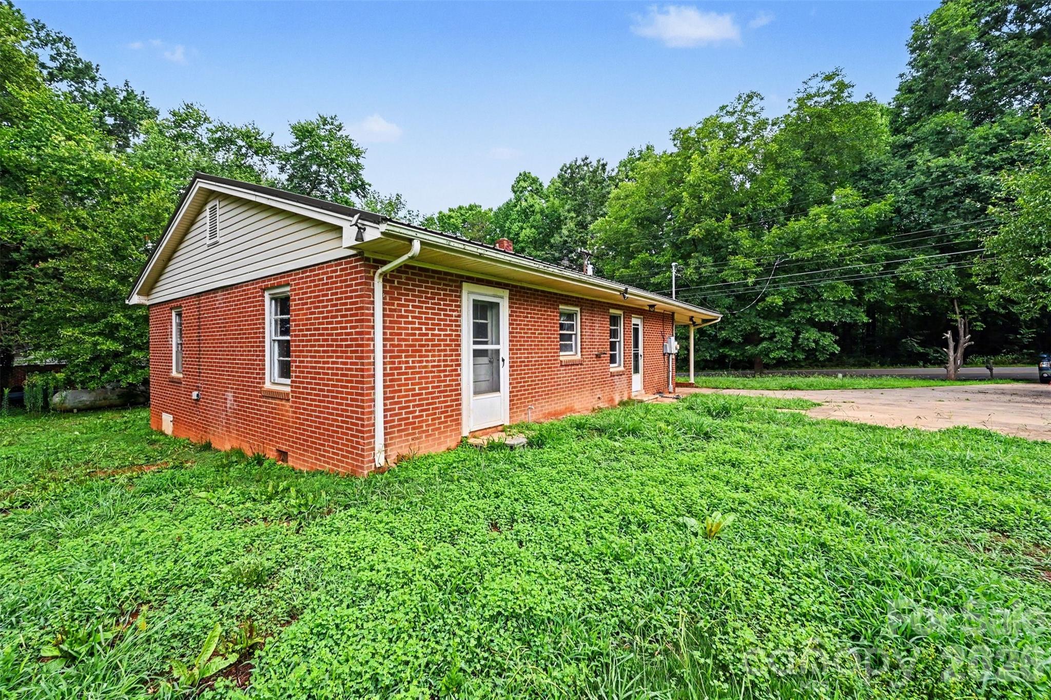 2333 Washburn Road Property Photo 3