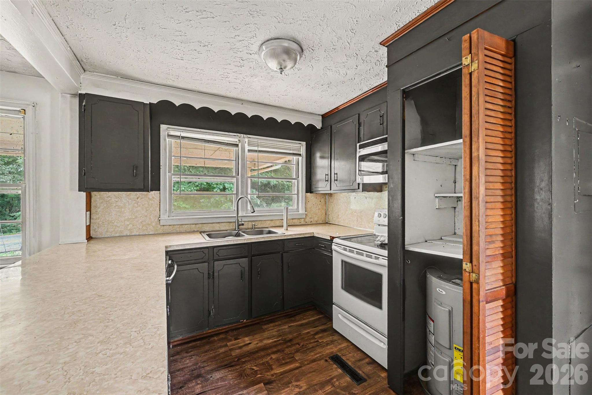 2333 Washburn Road Property Photo 9