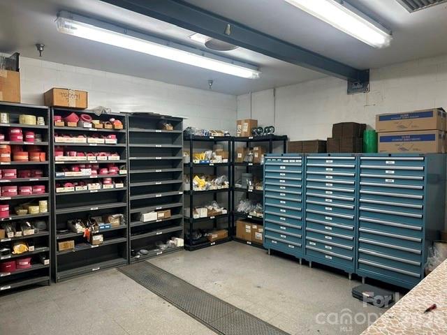 128 Commercial Drive 200 Property Photo 10