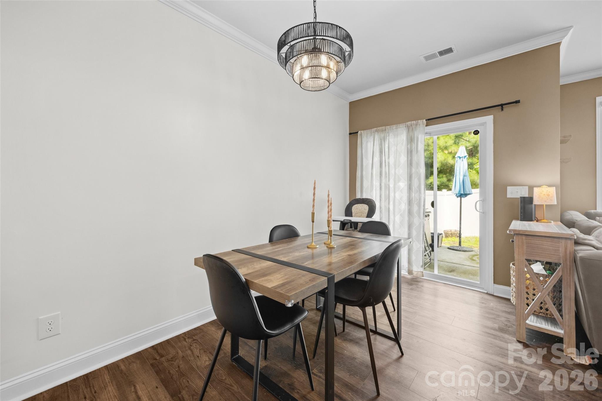 616 Altamonte Drive Property Photo 6