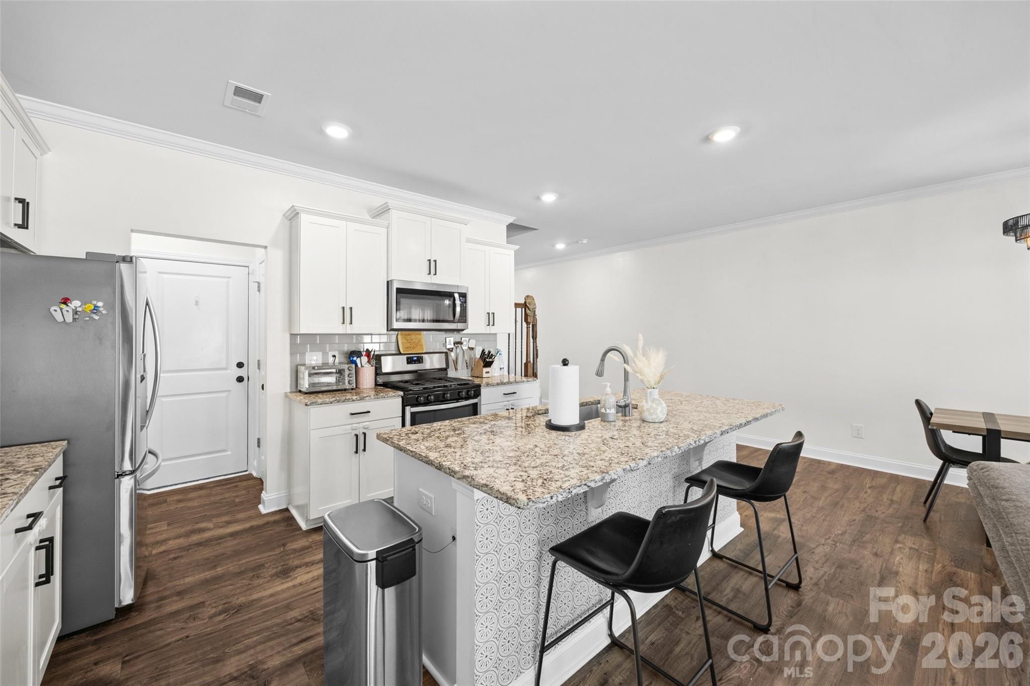 616 Altamonte Drive Property Photo 12