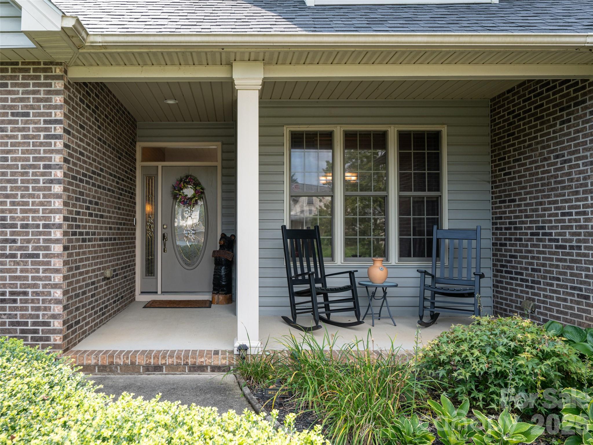 80 Driftstone Circle Property Photo 3