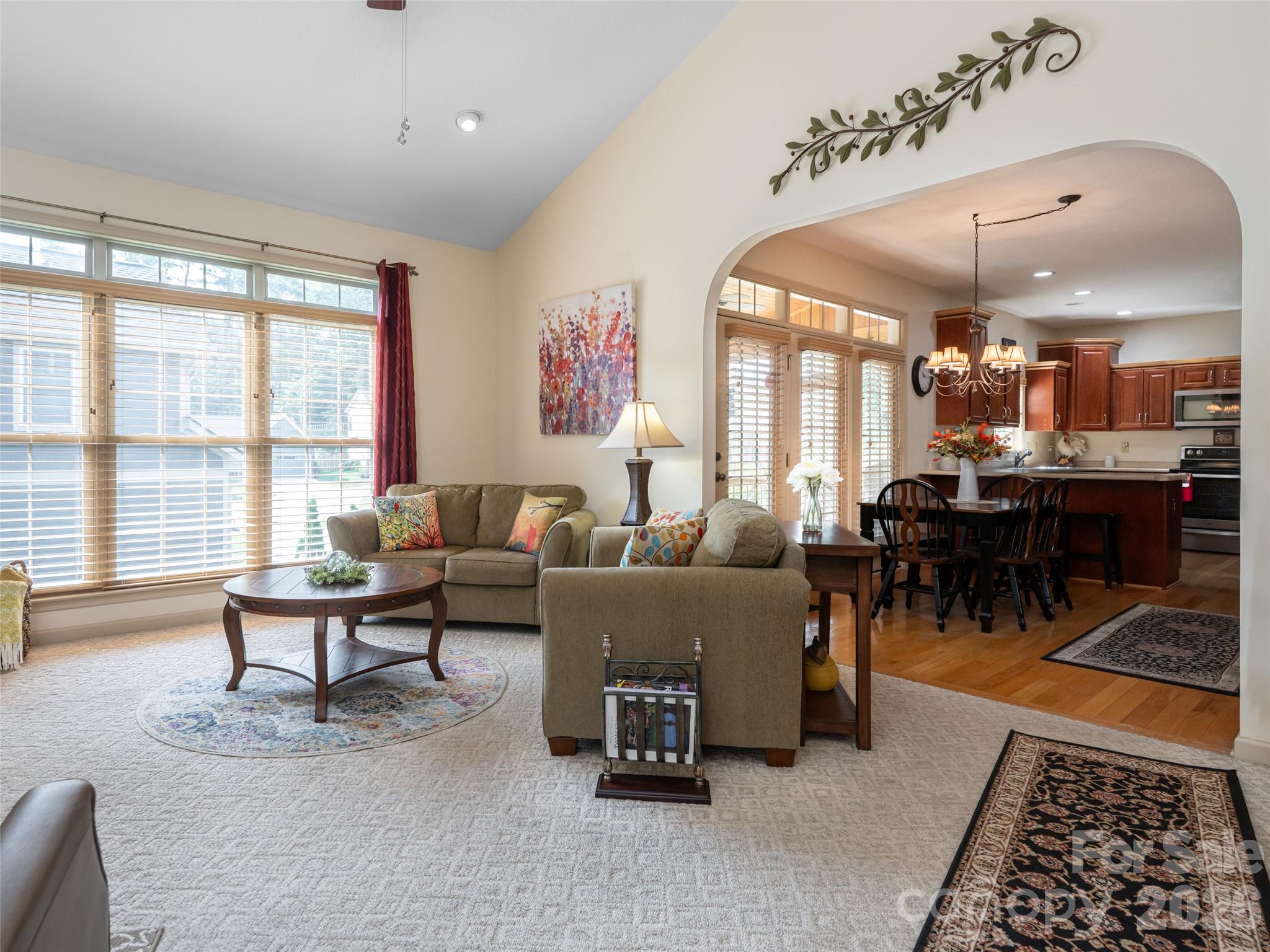 80 Driftstone Circle Property Photo 8