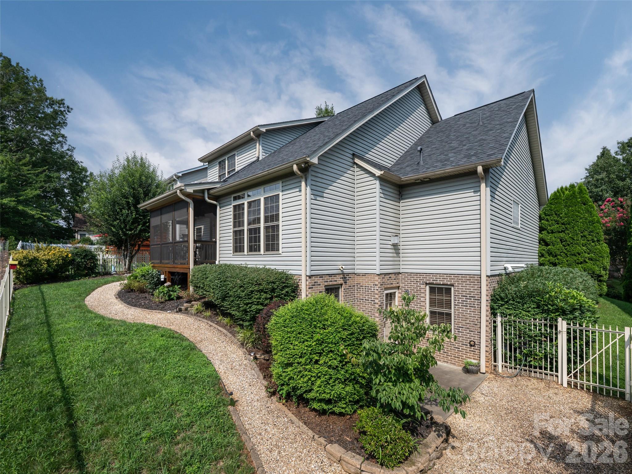 80 Driftstone Circle Property Photo 29