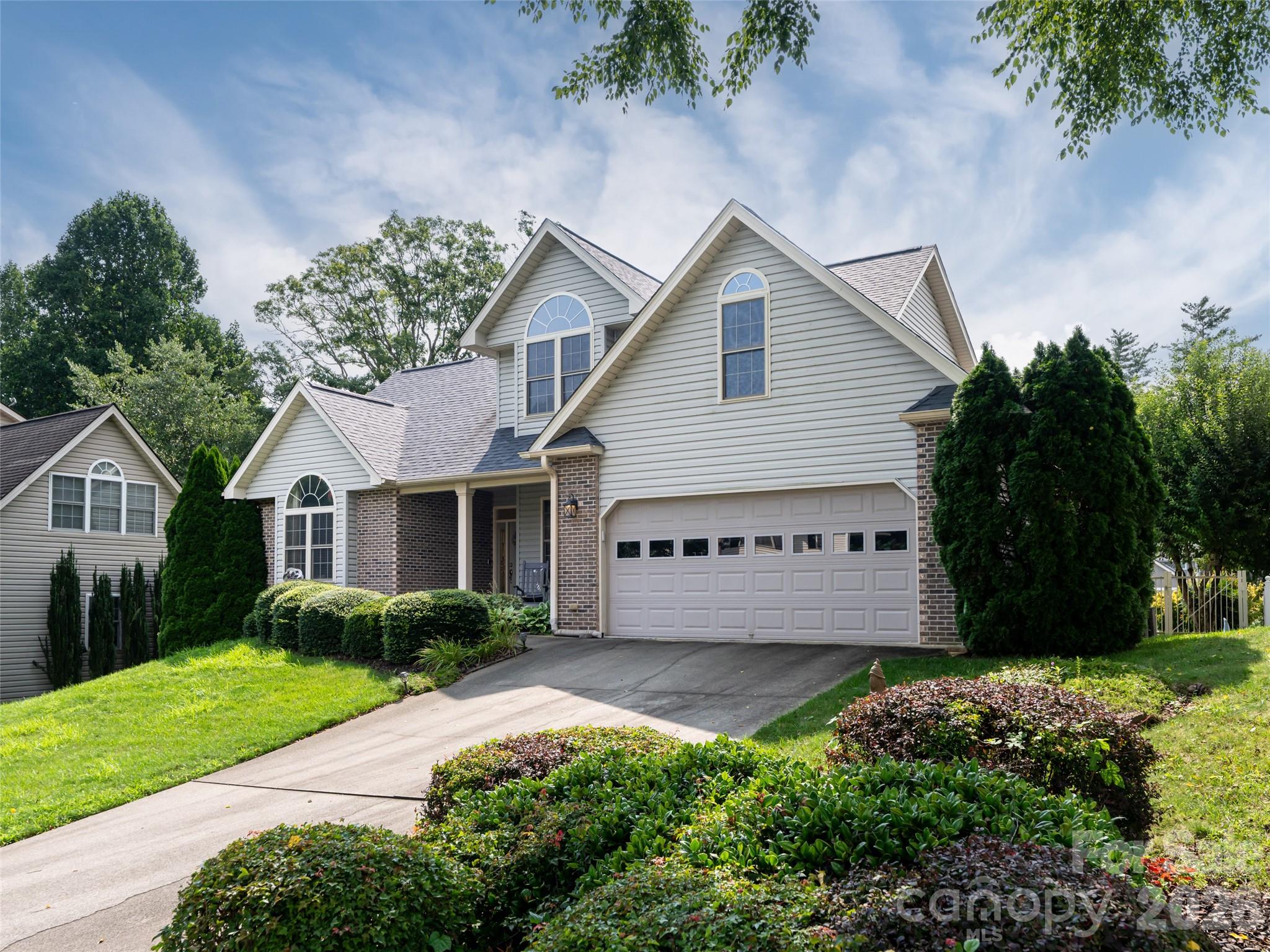 80 Driftstone Circle Property Photo 31