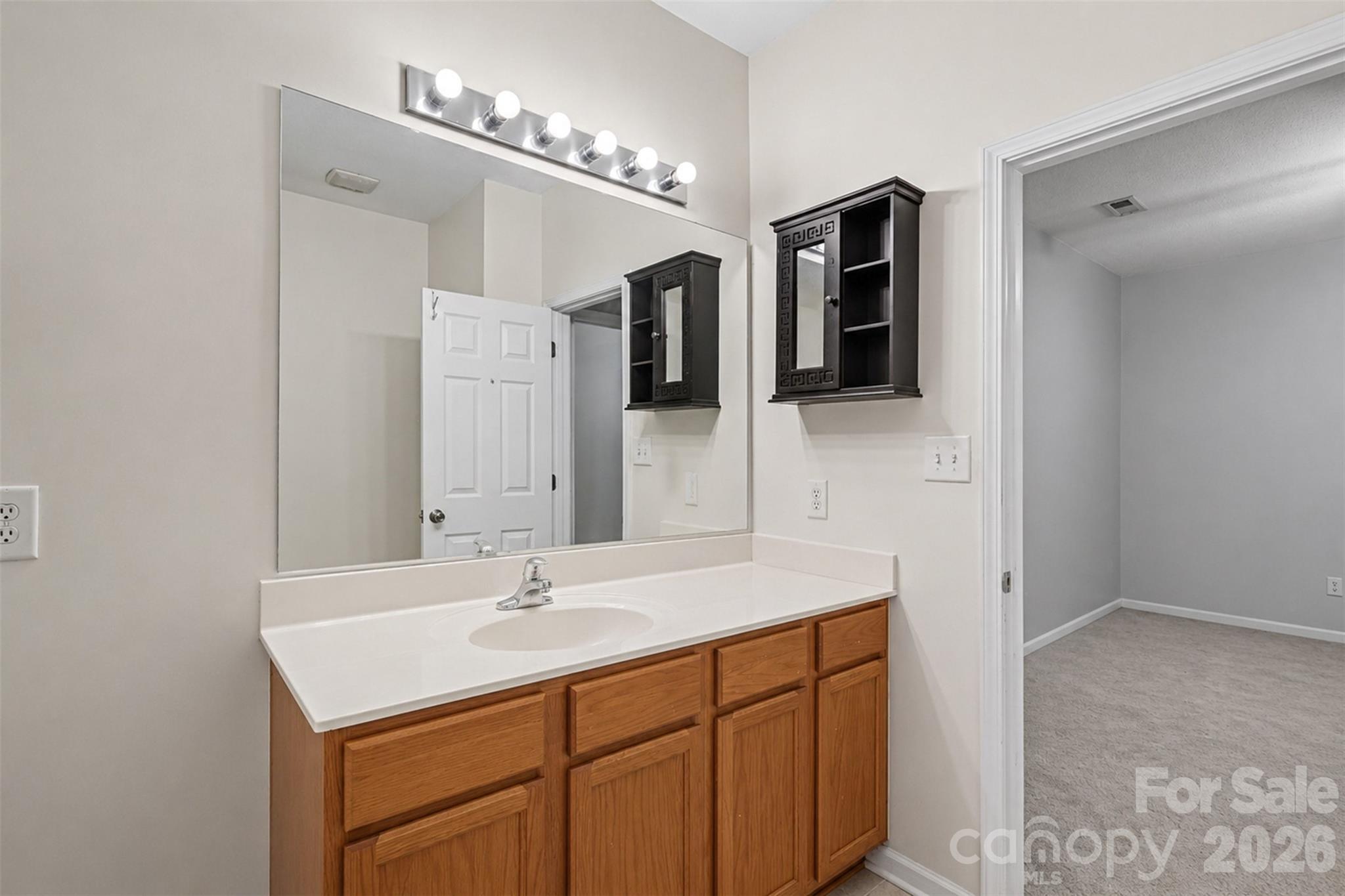 2729 Meadow Knoll Drive Property Photo 15